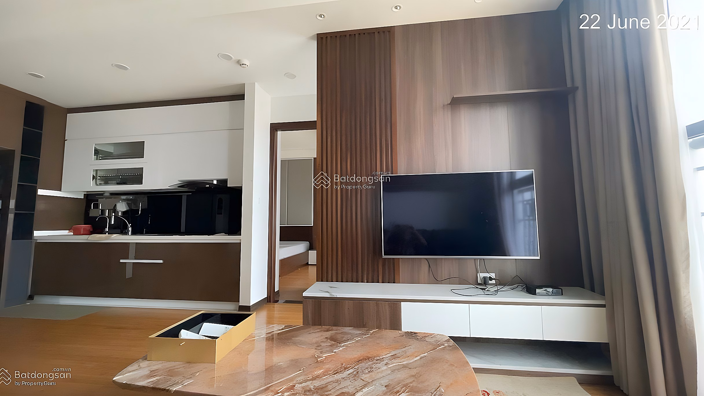 My sister urgently needs to sell CT8 The Emerald 3 bedroom apartment for 7.5 billion. Contact: 0971 461 ***
