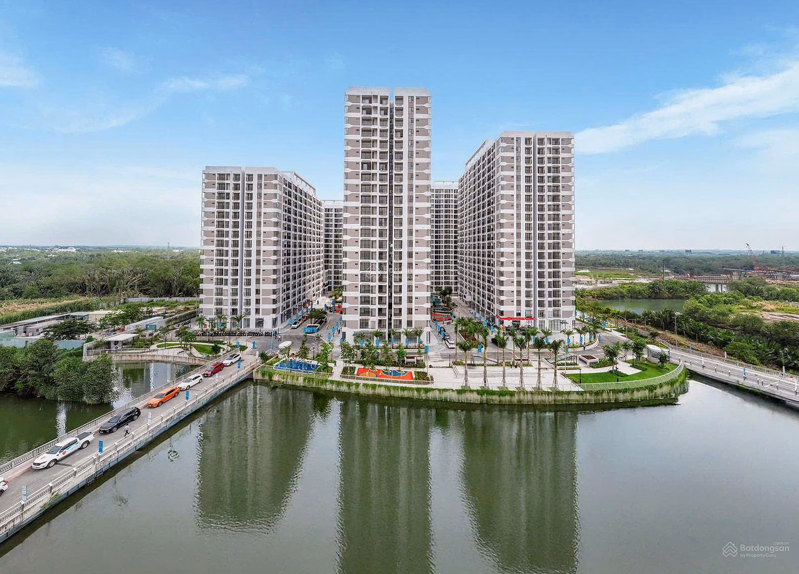 Apartment 95m², 4 bedrooms, 3 bathrooms, 2 balconies, very airy view. Selling for only 4.8 billion