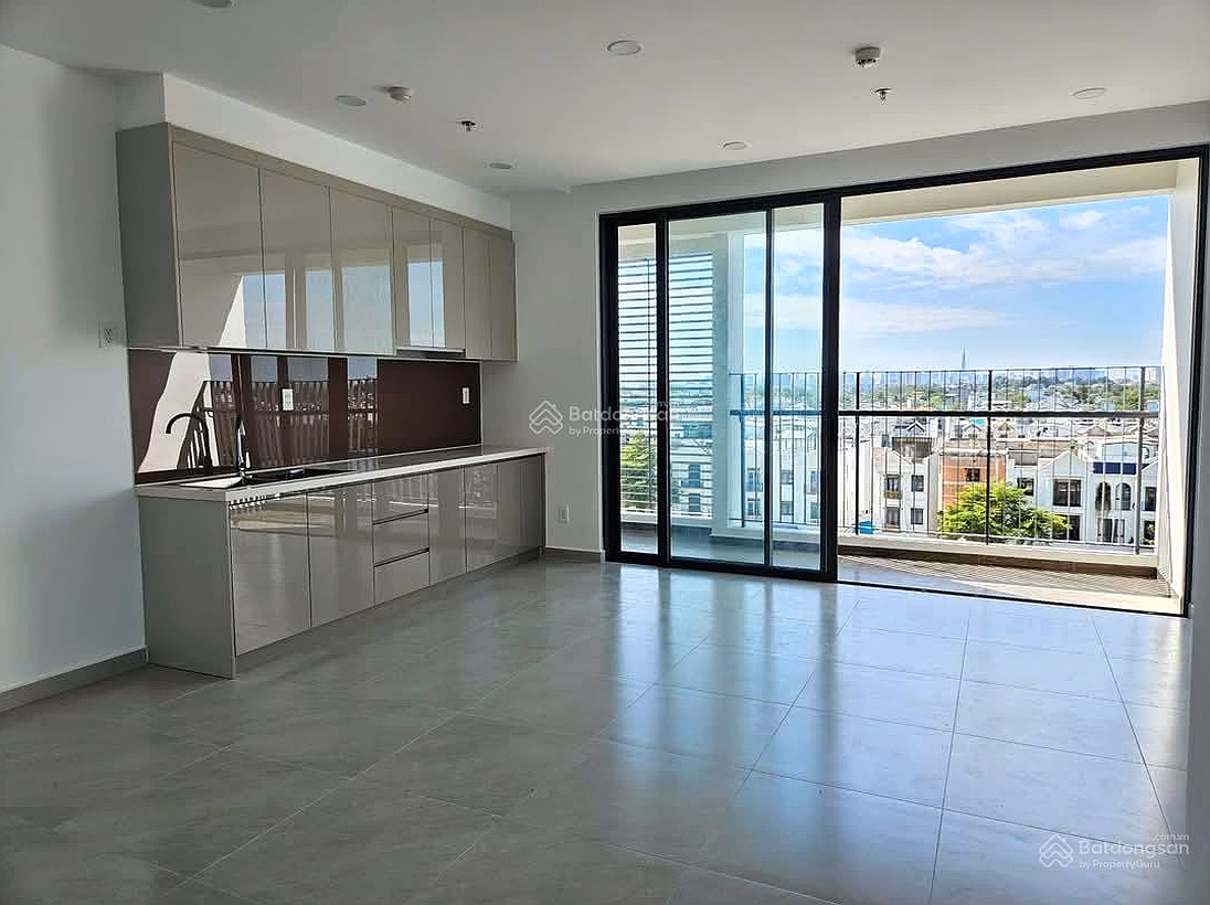 Apartment 95m², 4 bedrooms, 3 bathrooms, 2 balconies, very airy view. Selling for only 4.8 billion
