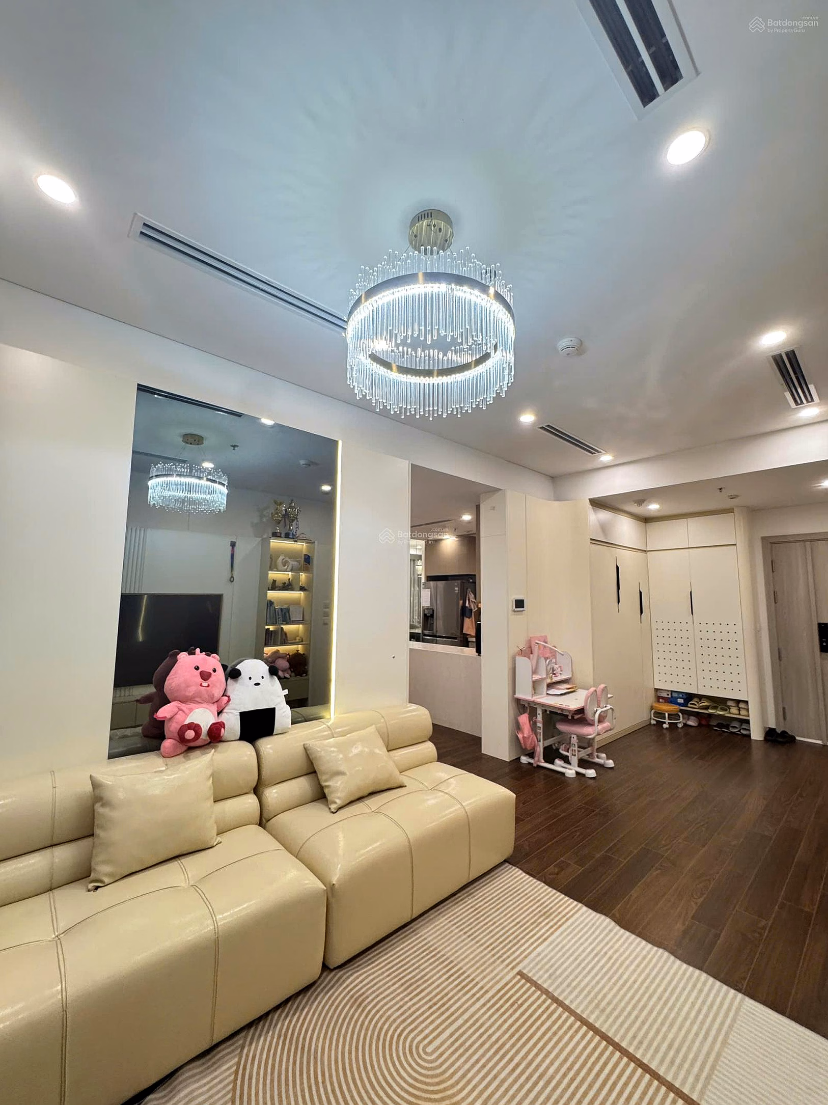 Price dropped deeply - below market price - The Sapphire Smart City June 26 - reduced 300-400 million, 1 bedroom + 43m²