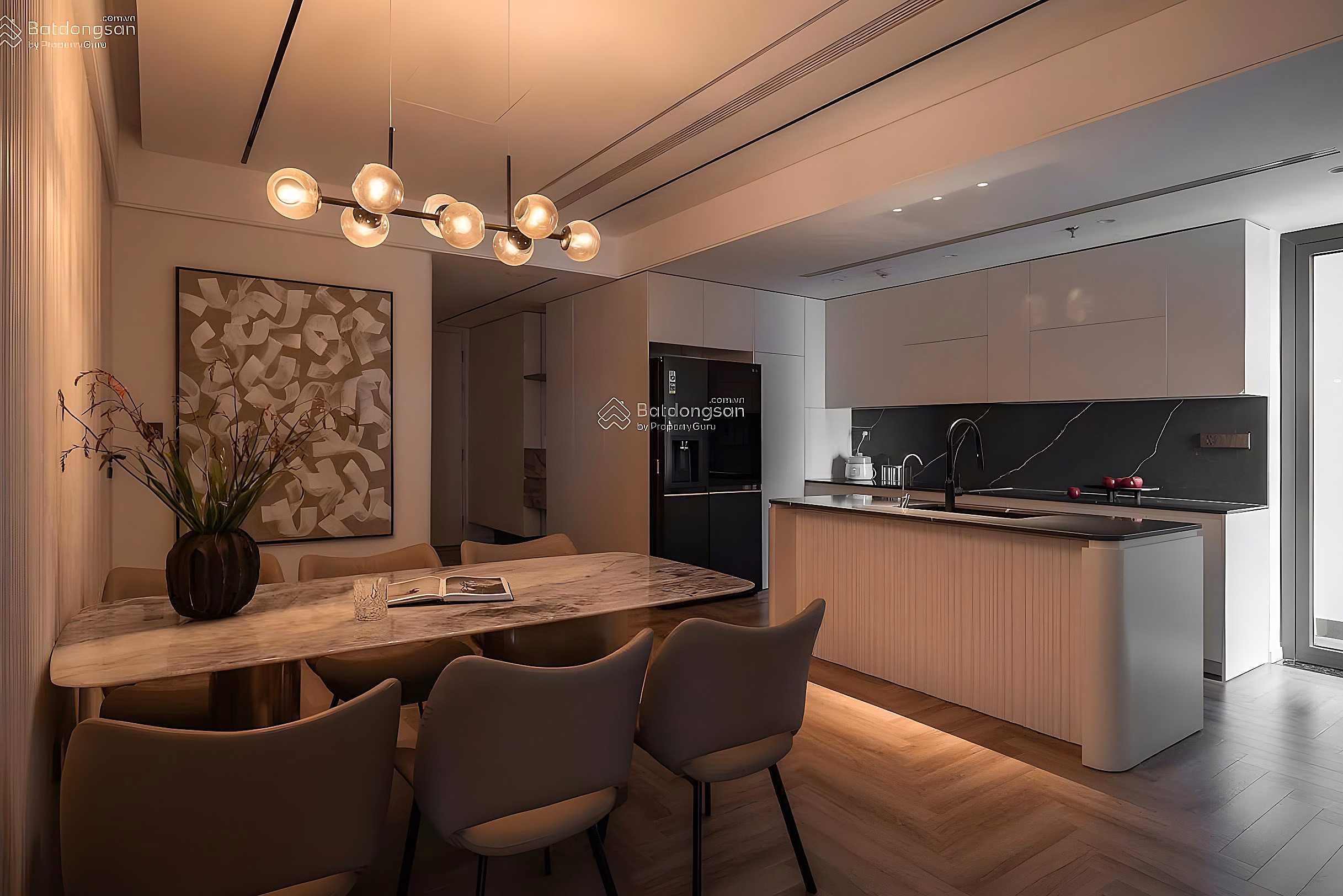 The owner wants to sell a 147m 4-bedroom apartment at The Diamond Residence for 19.9 billion***