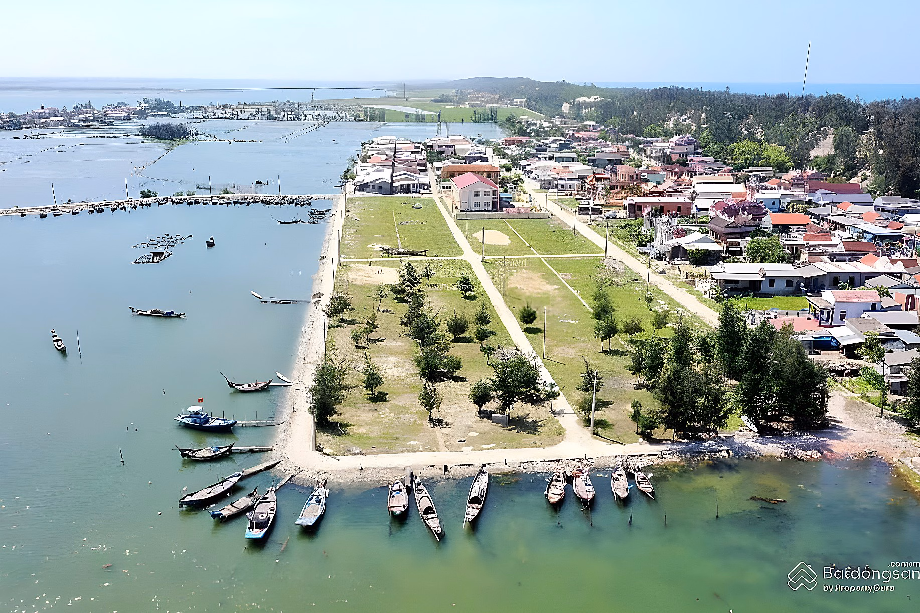 Corner lot of KQH Hai Duong. 800m from the sea and Thuan An sea bridge