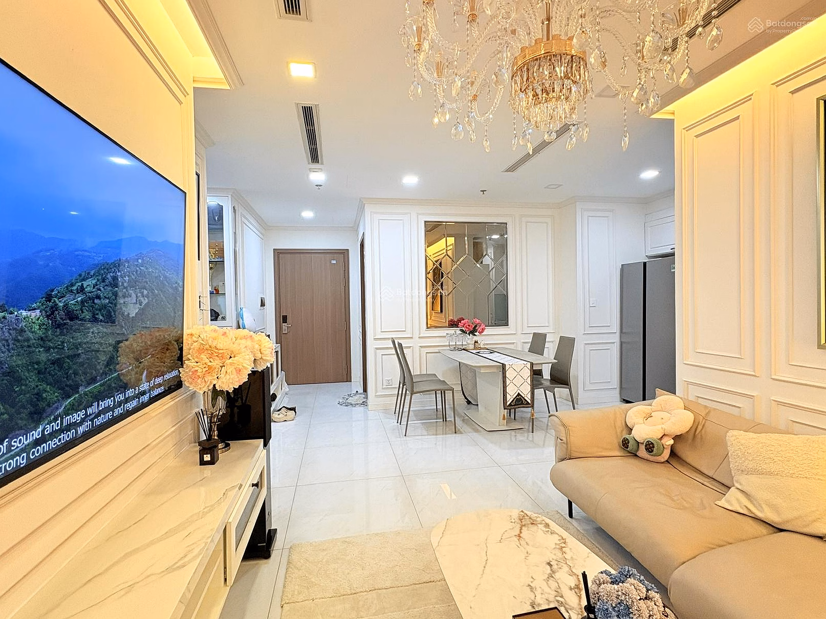 2 bedroom apartment with river view, super bargain price, 85m2 in Vinhomes Central Park