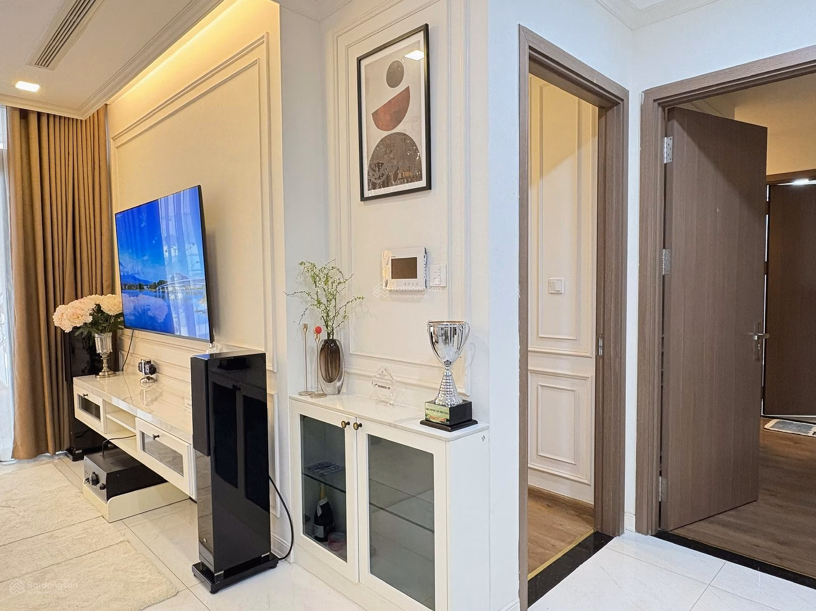 2 bedroom apartment with river view, super bargain price, 85m2 in Vinhomes Central Park