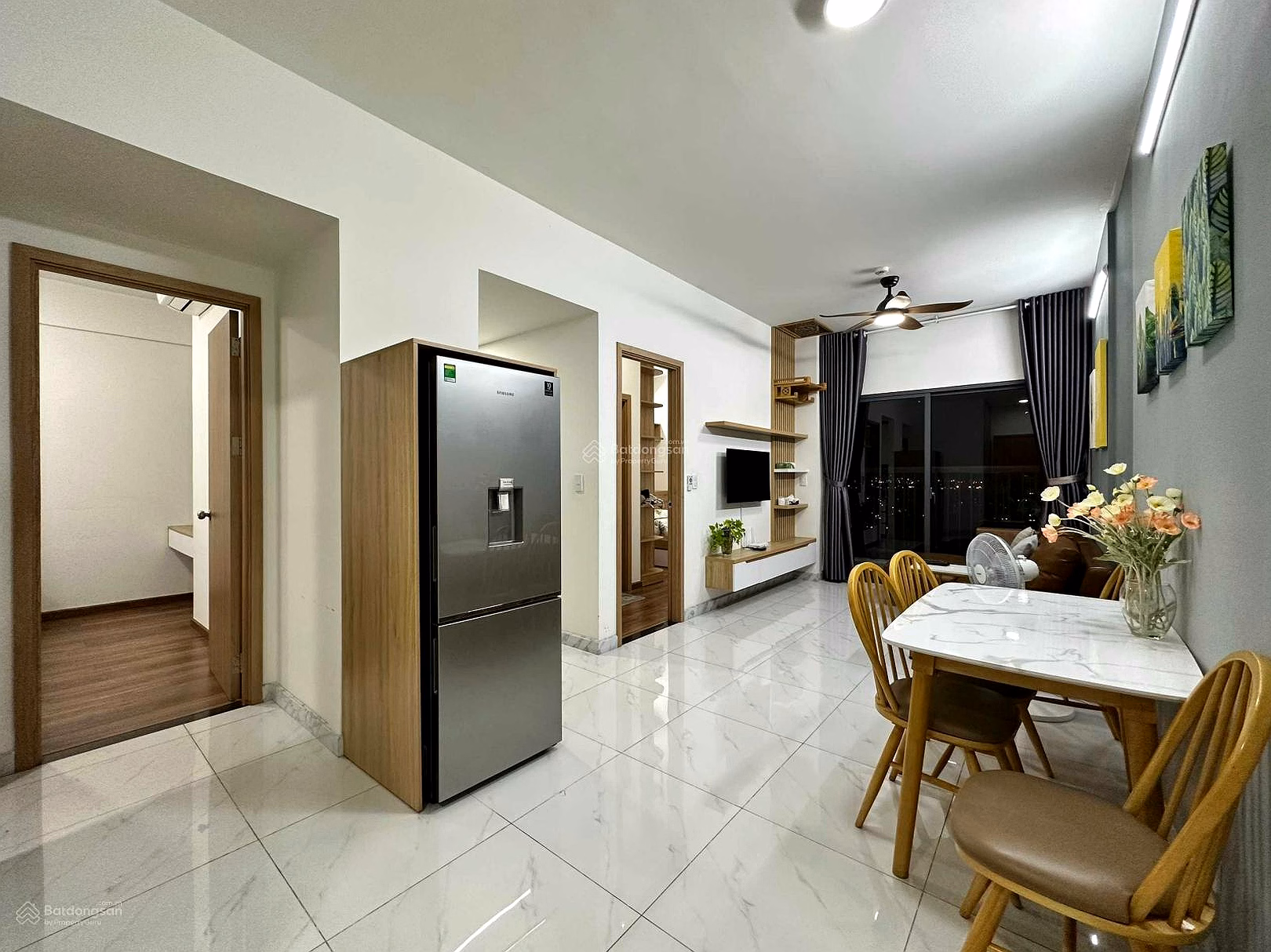 The owner rented Saigon Avenue apartment 62m2, 2 bedrooms, 2 bathrooms for 7 million*** (Children)