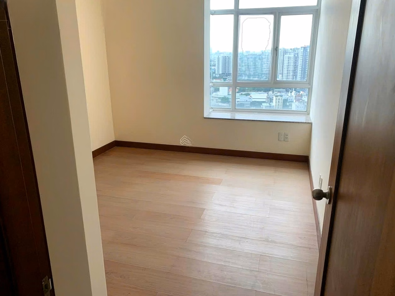Penthouse apartment for sale in Hoang Anh Gold House, 11.3 billion, 545m2, nice view