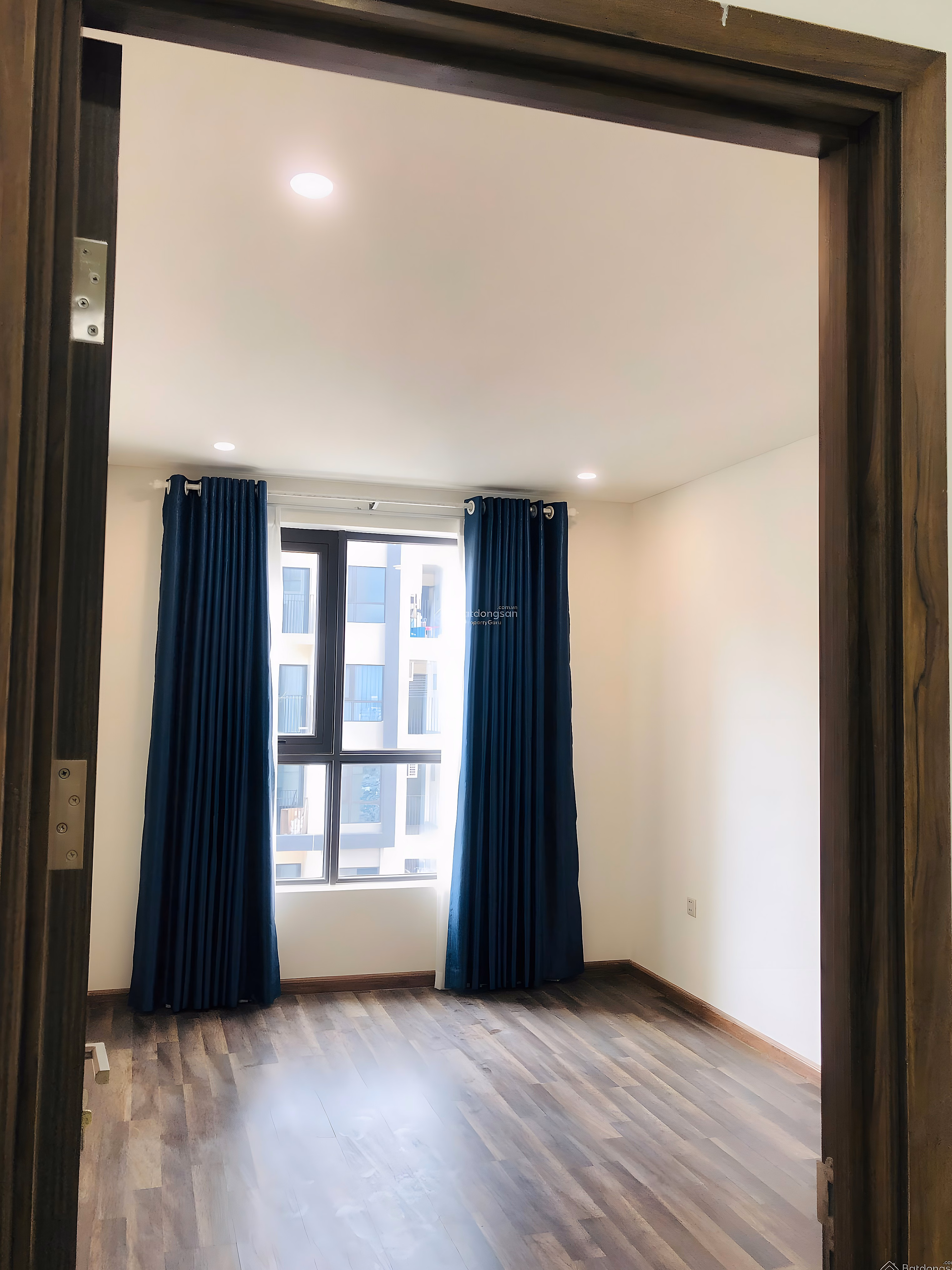 Urgent rent 1 bedroom+, 60m2, price only 17 million VND at HaDo Centrosa Garden, District 10, HCM