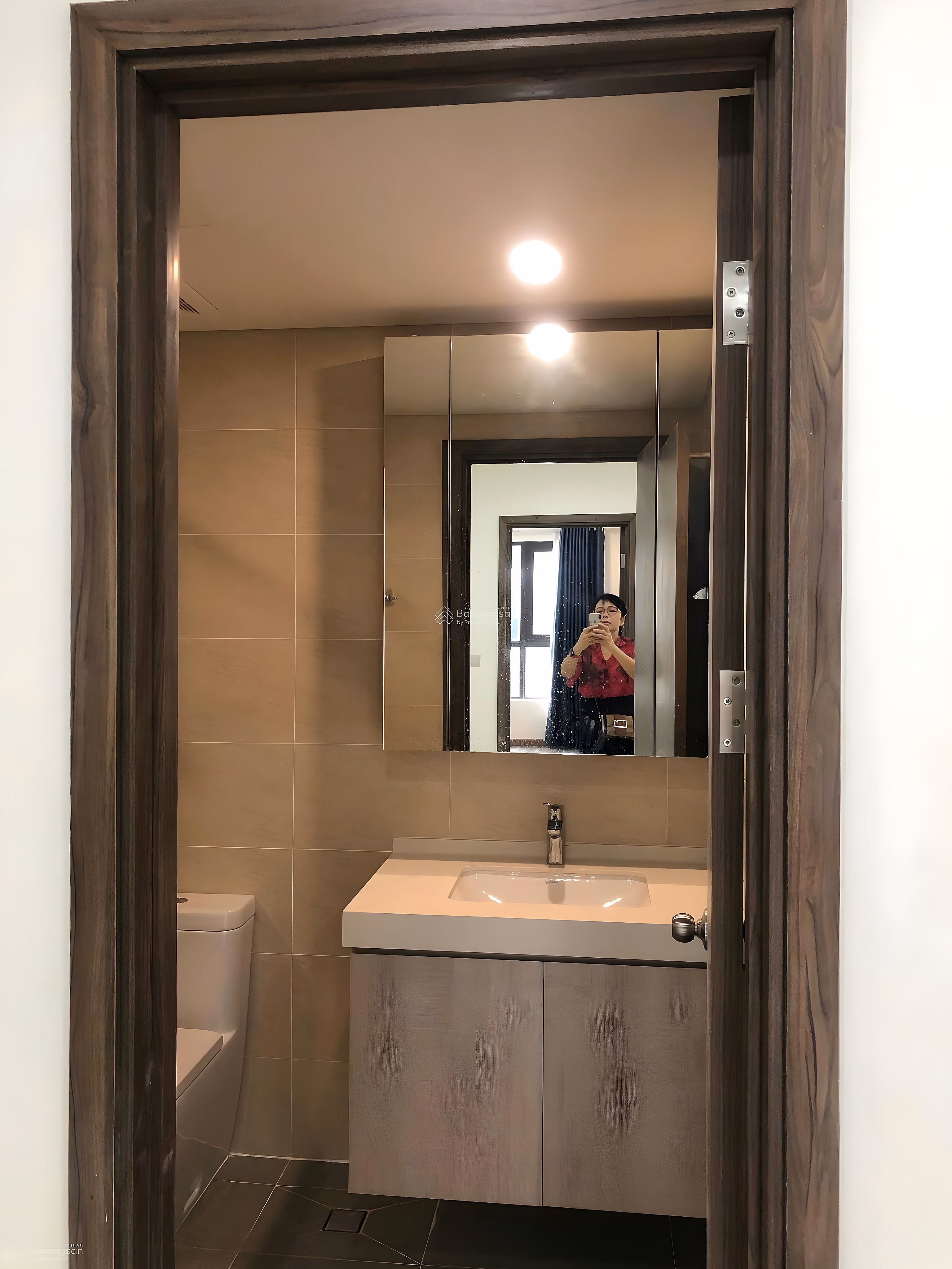 Urgent rent 1 bedroom+, 60m2, price only 17 million VND at HaDo Centrosa Garden, District 10, HCM