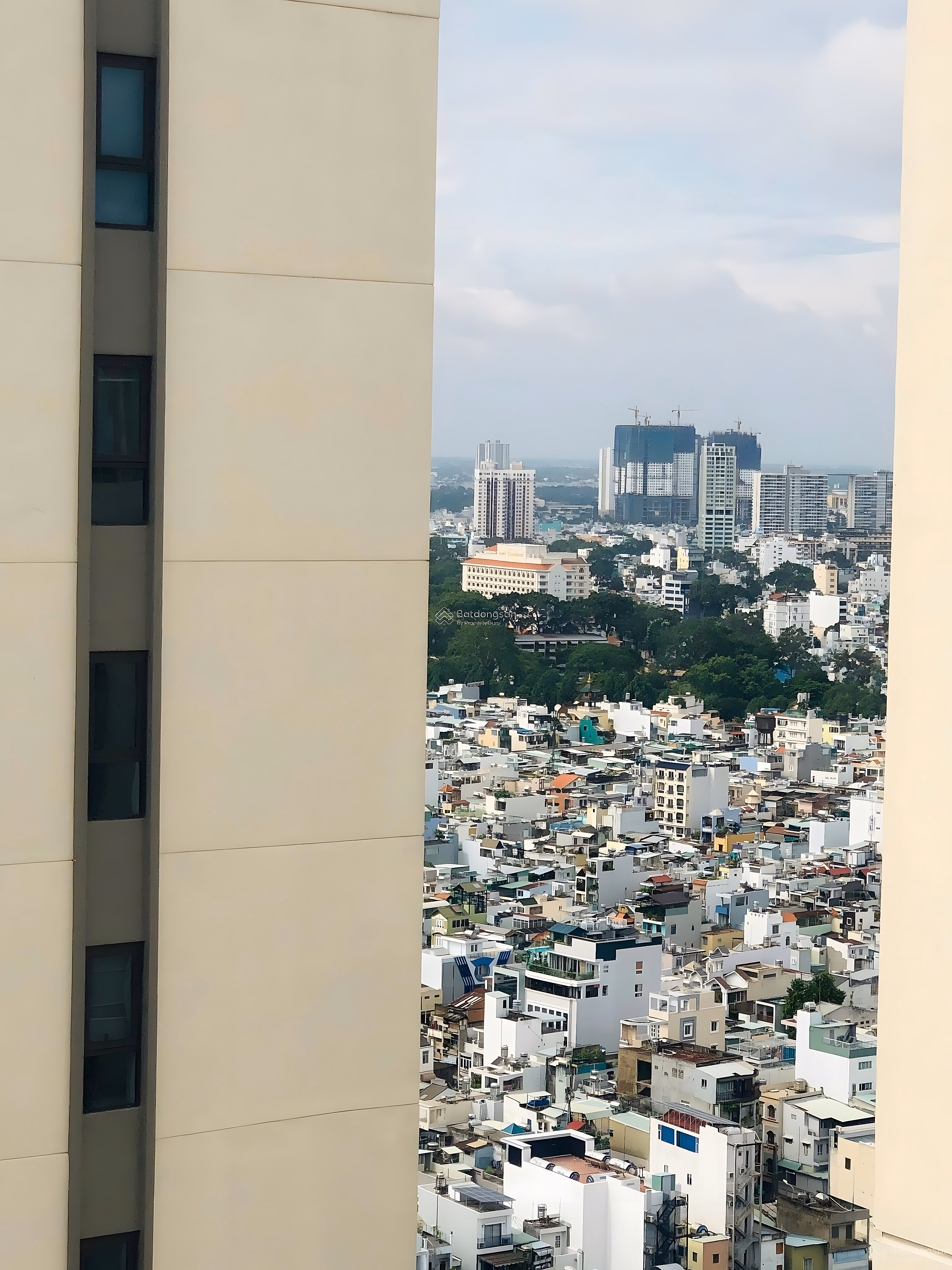 Urgent rent 1 bedroom+, 60m2, price only 17 million VND at HaDo Centrosa Garden, District 10, HCM