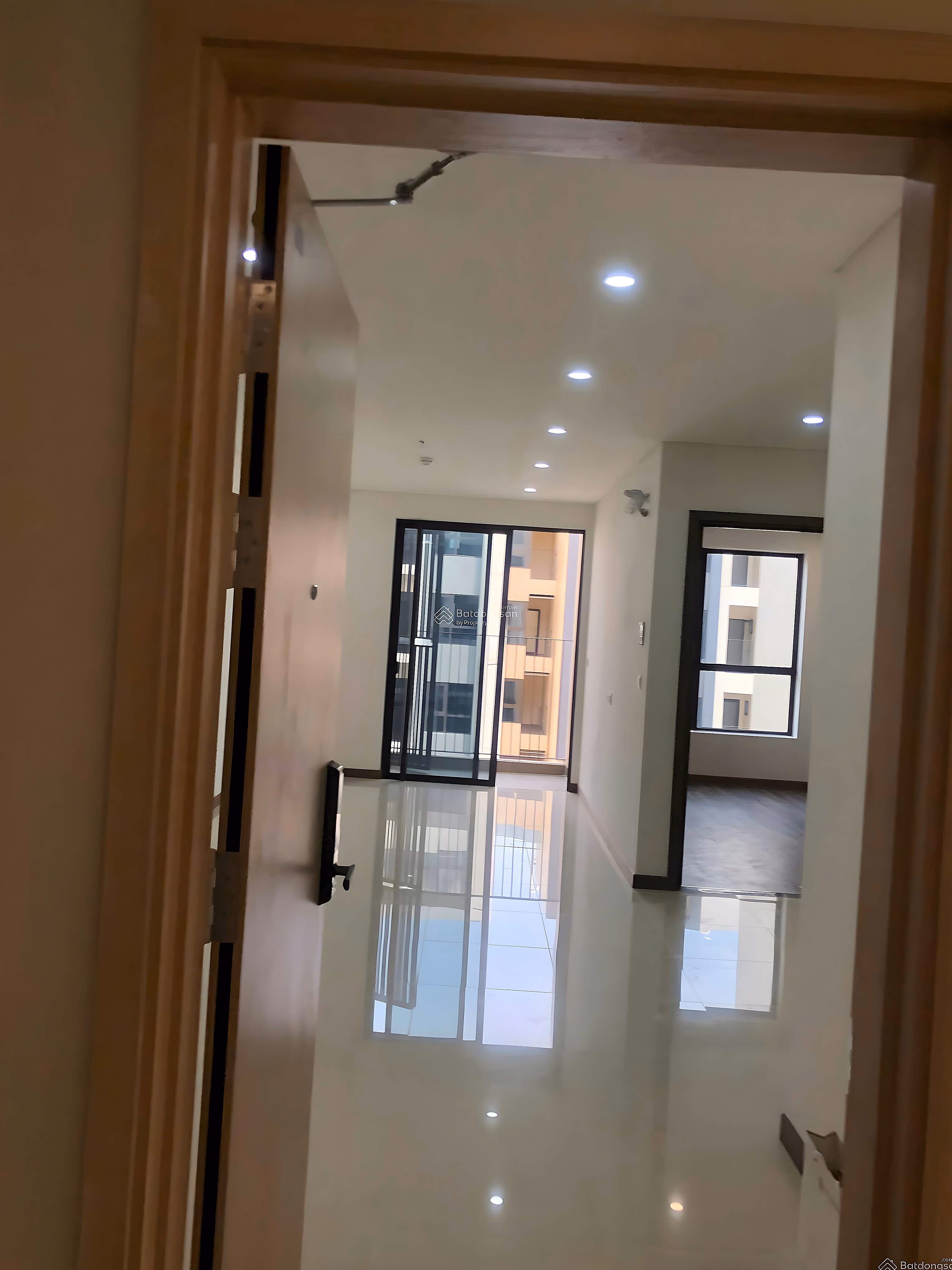 Urgent rent 1 bedroom+, 60m2, price only 17 million VND at HaDo Centrosa Garden, District 10, HCM