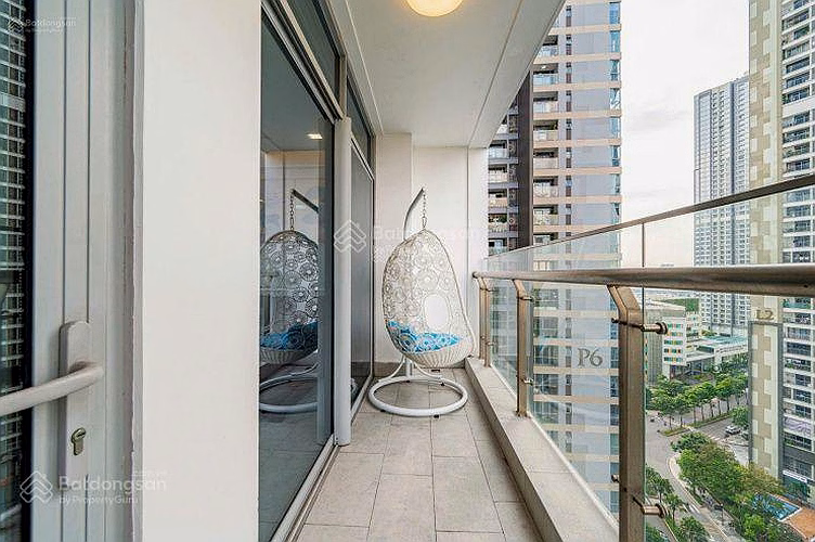 Urgent sale of 1 bedroom apartment at great price at Vinhomes Central Park, 7 billion, 54m2