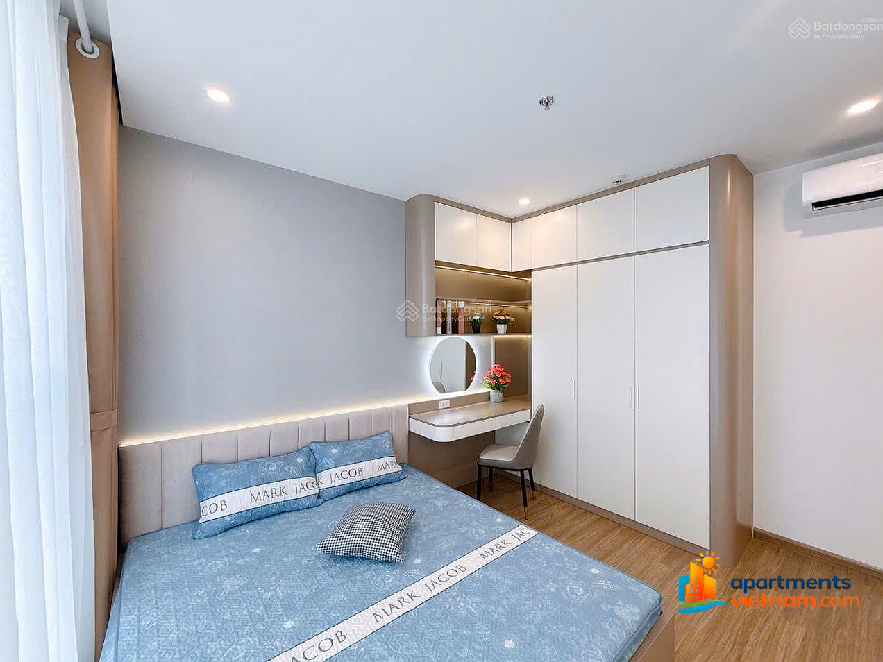 I rent a 2-bedroom apartment next to the car garage, 100% new furniture, easy-going landlord***