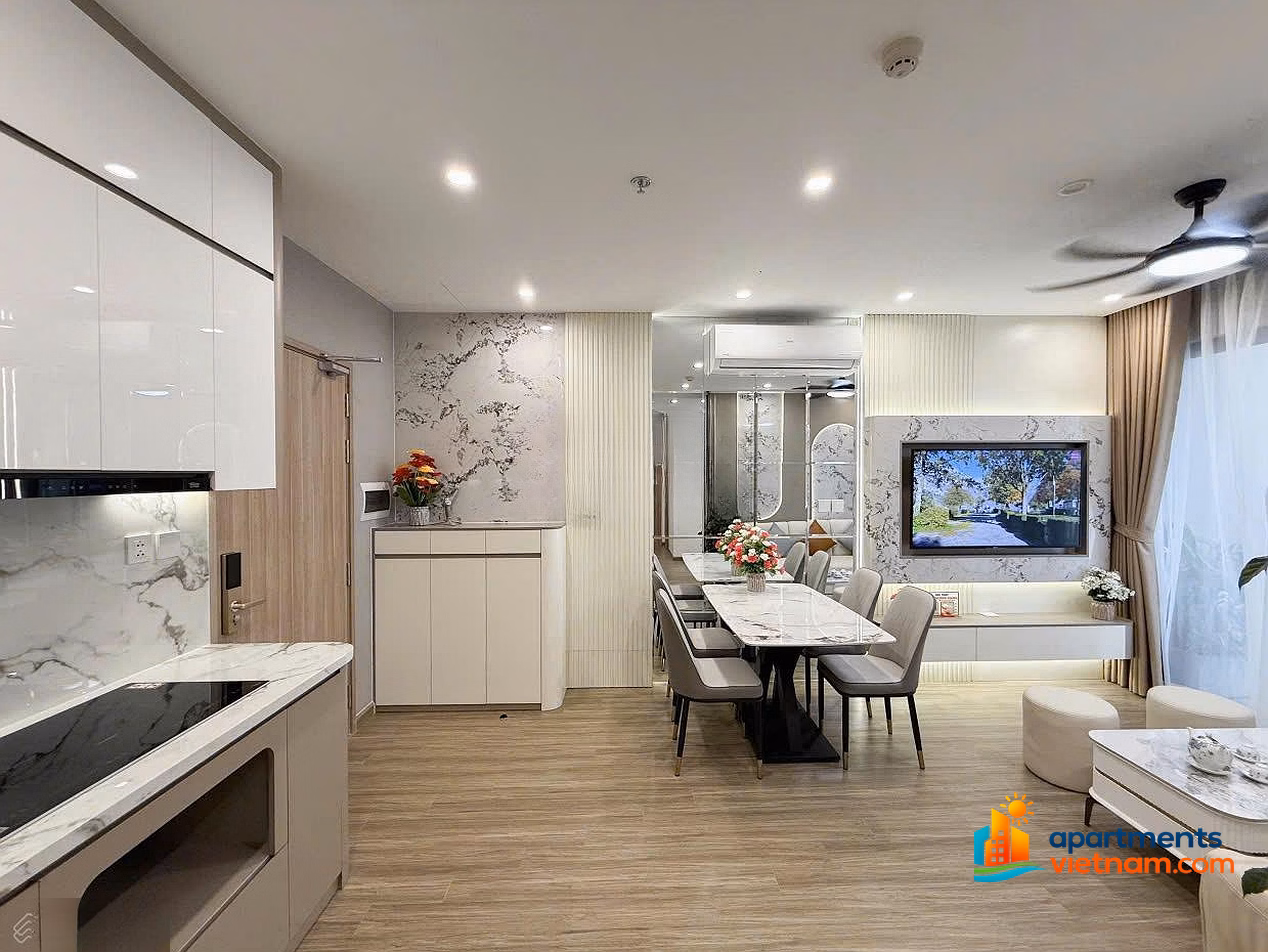 I rent a 2-bedroom apartment next to the car garage, 100% new furniture, easy-going landlord***