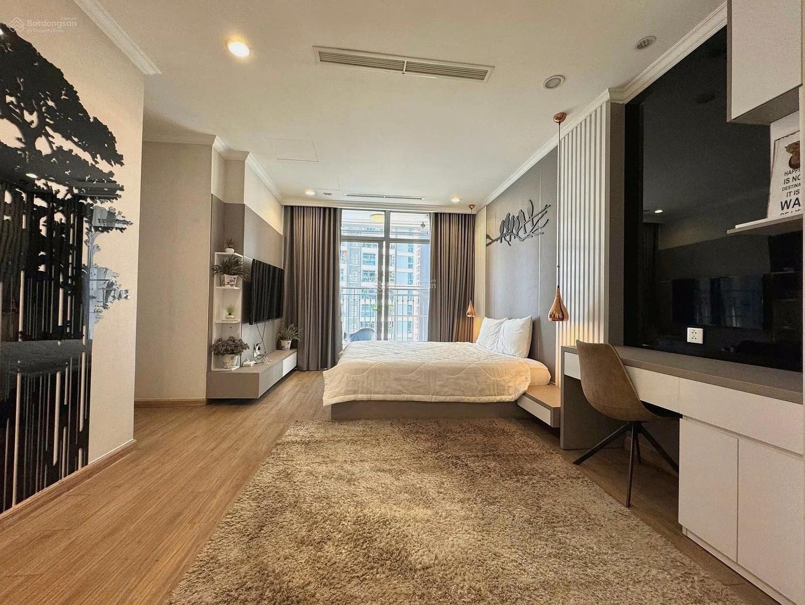 Apartment for sale in Vinhomes Central Park, 115m2, beautiful view, owner