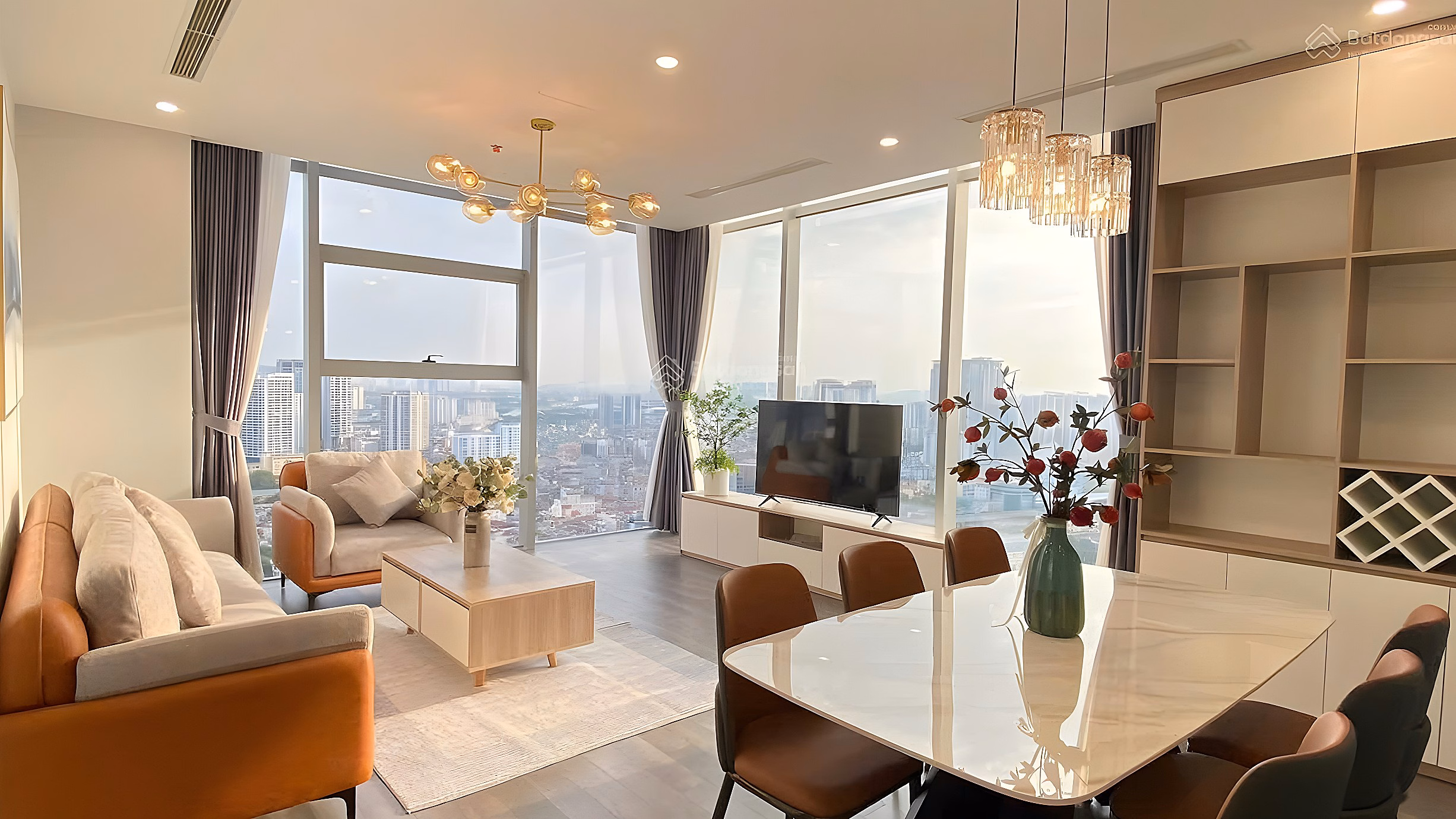 (Super rare) The Nine, I sell a corner apartment with full 360 degree glass, Southeast balcony 106m2, 3 bedrooms, 2 bathrooms, with car slot.