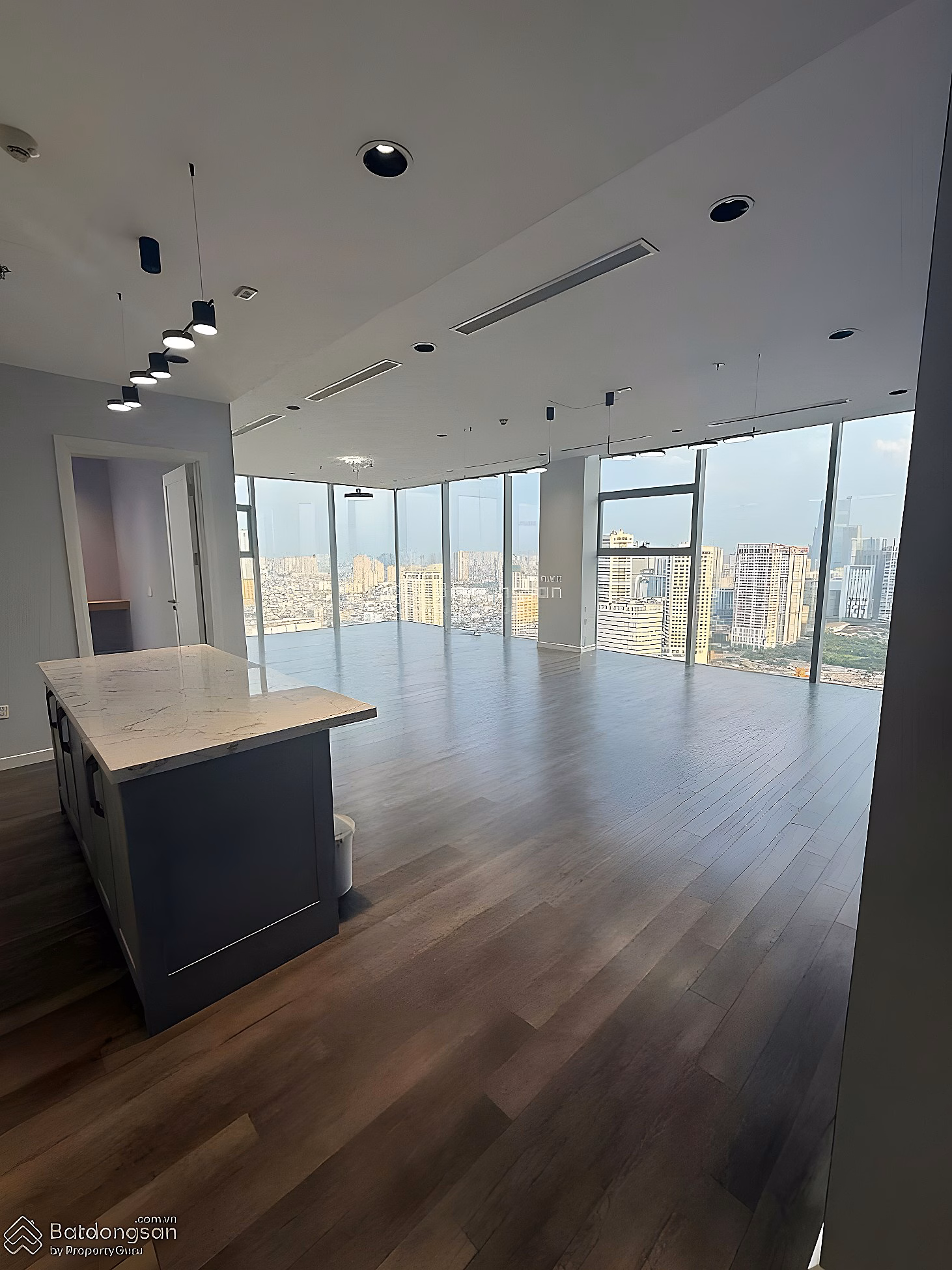 (Super rare) The Nine, I sell a corner apartment with full 360 degree glass, Southeast balcony 106m2, 3 bedrooms, 2 bathrooms, with car slot