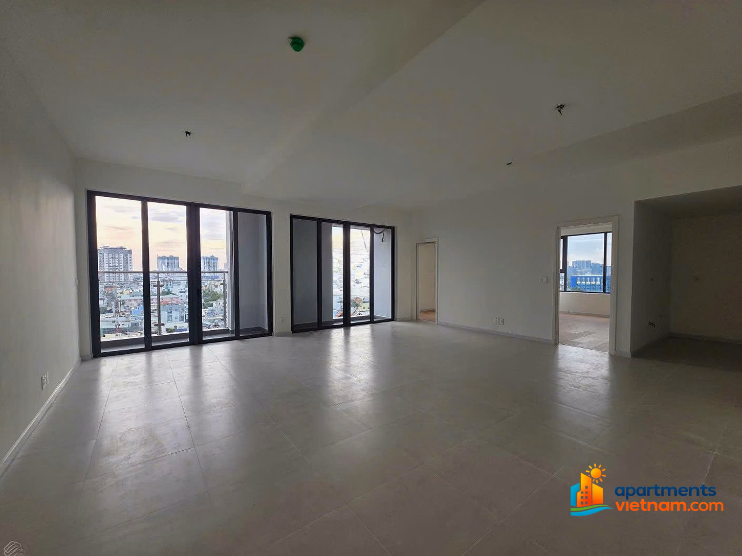3-bedroom Ascent Lakeside corner apartment in District 7, good price from developer, river view, 3 sides, airy, nice floor