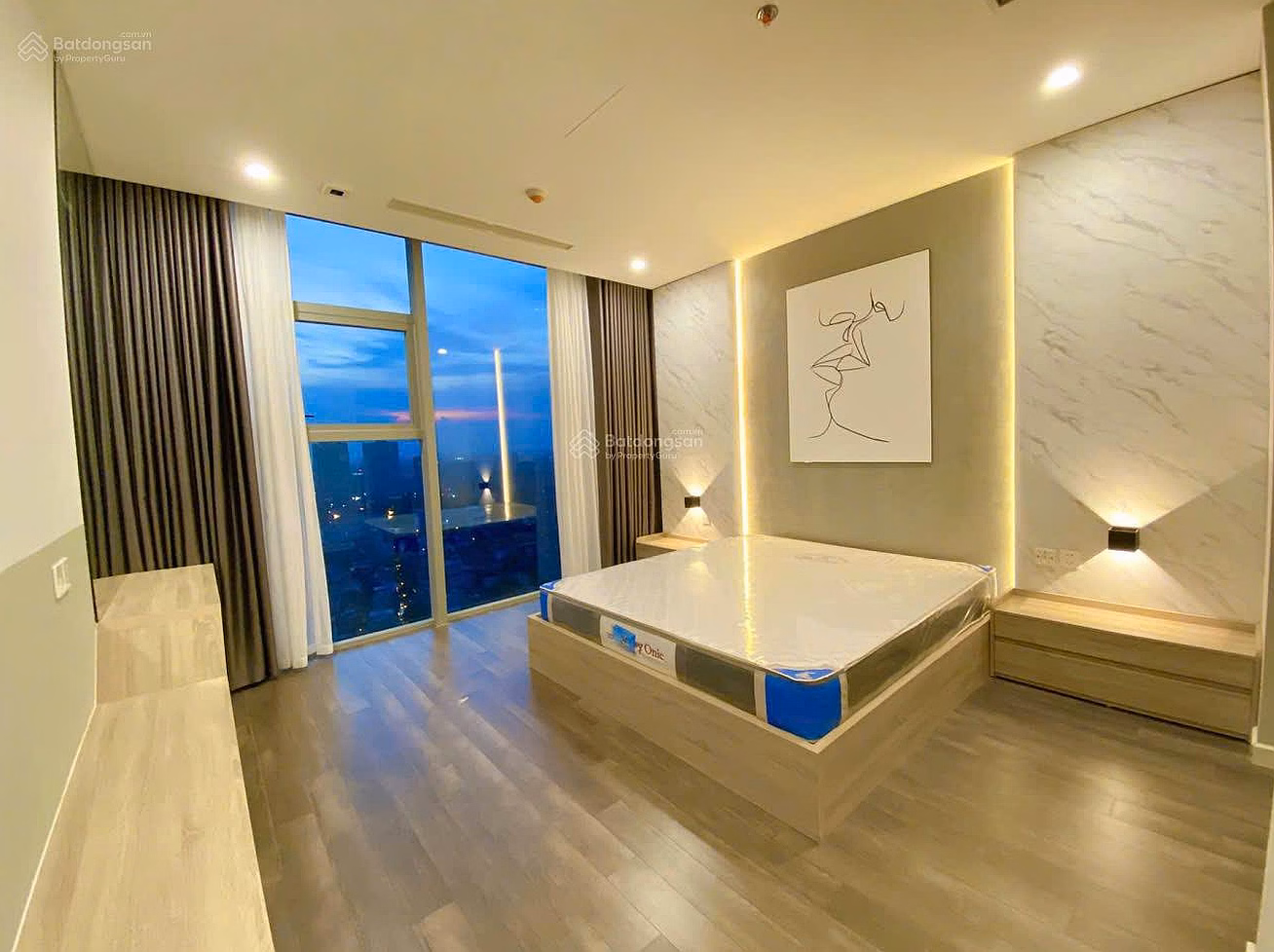 Cheapest CC The Nine, (super rare) 131m2 including 3 bedrooms and 2 bathrooms. Super nice floor, friendly owner, ready red book
