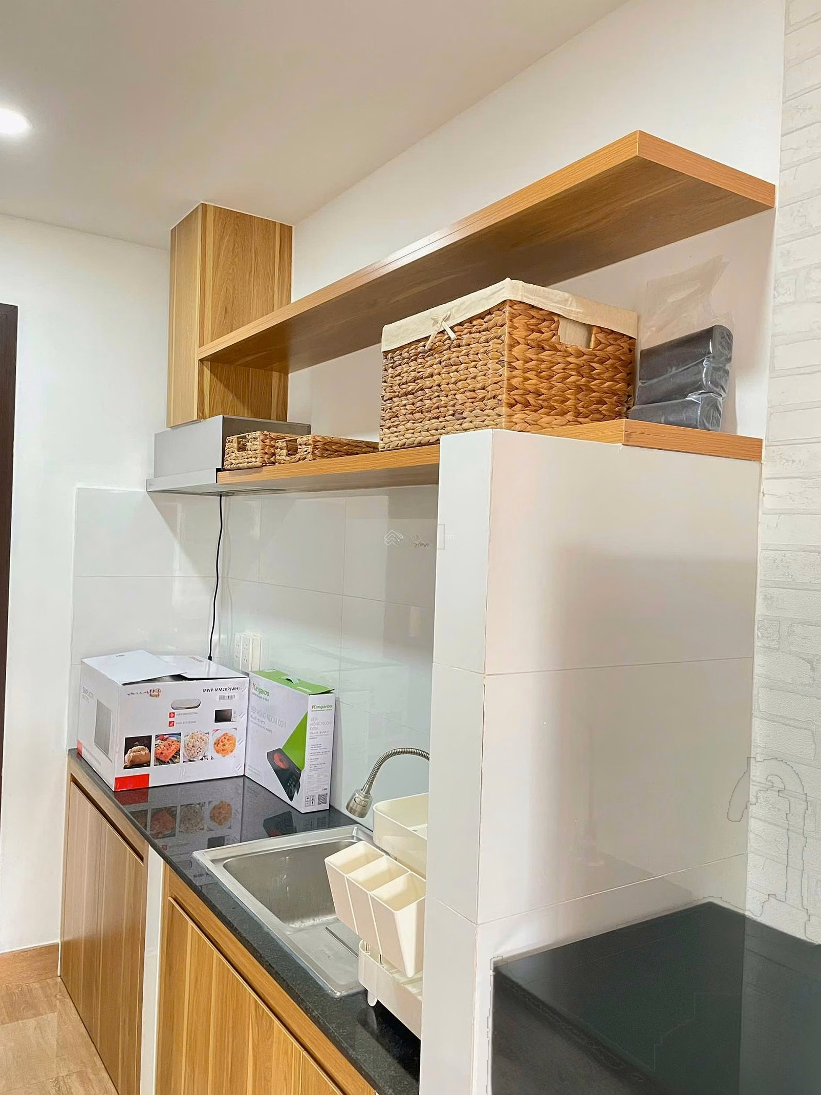 CC Orchard Garden apartment for rent, 28m2, Office, Full NT, Price 10 million/month***