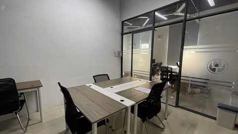 Fully furnished office - 15m2 Topaz Garden, Tan Phu. Free business registration - 6.2 million/month