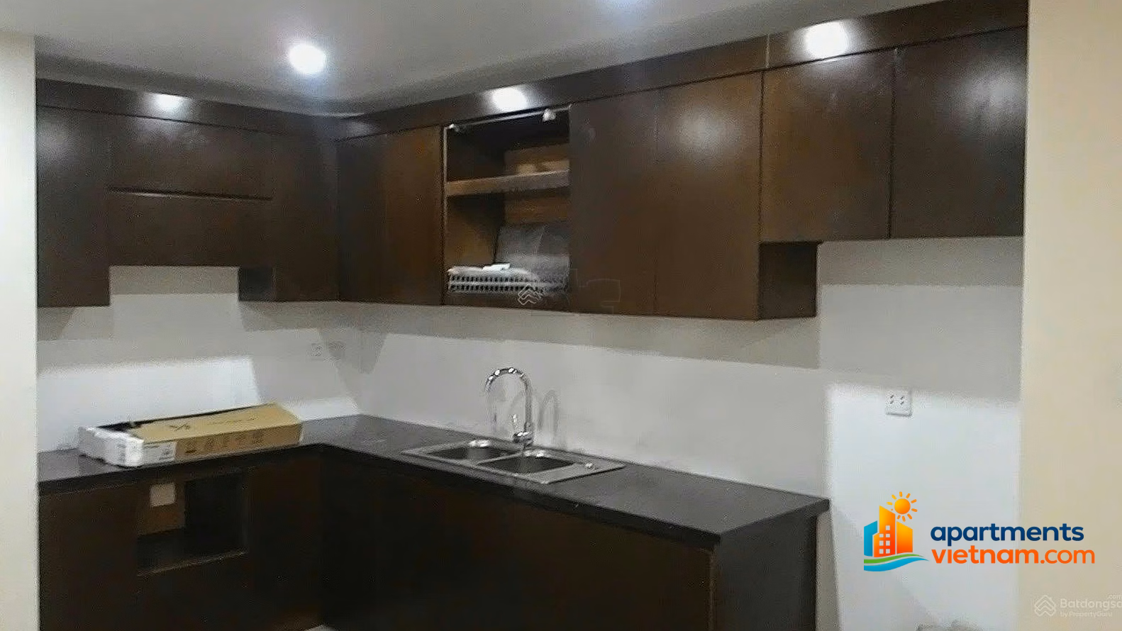 Thang Long Number One apartment for rent 120m2, 3 bedrooms fully furnished, price only 20 million/month