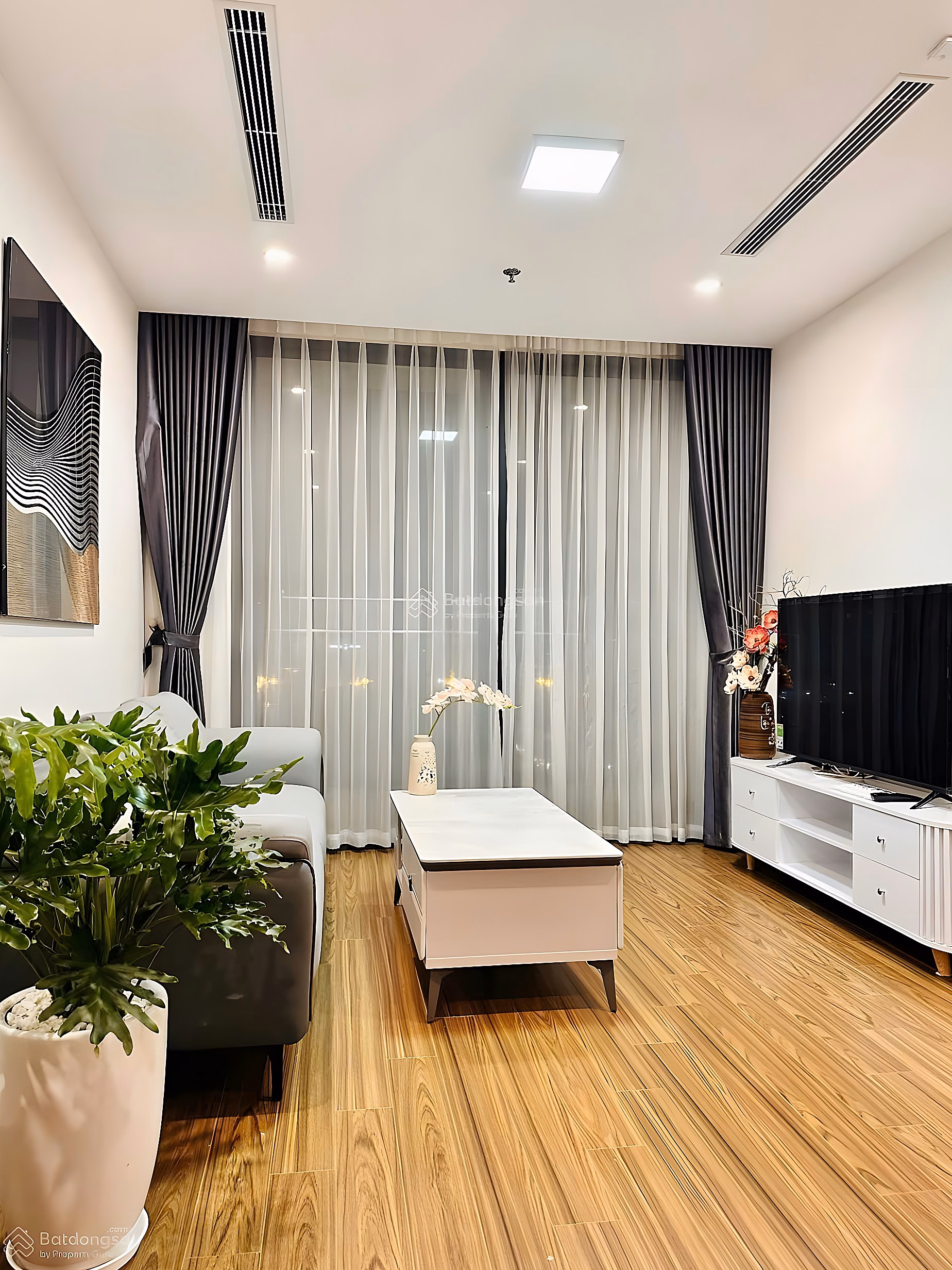 Apartment for sale at Vinhomes Metropolis - Lieu Giai, 25 billion VND, 110m2