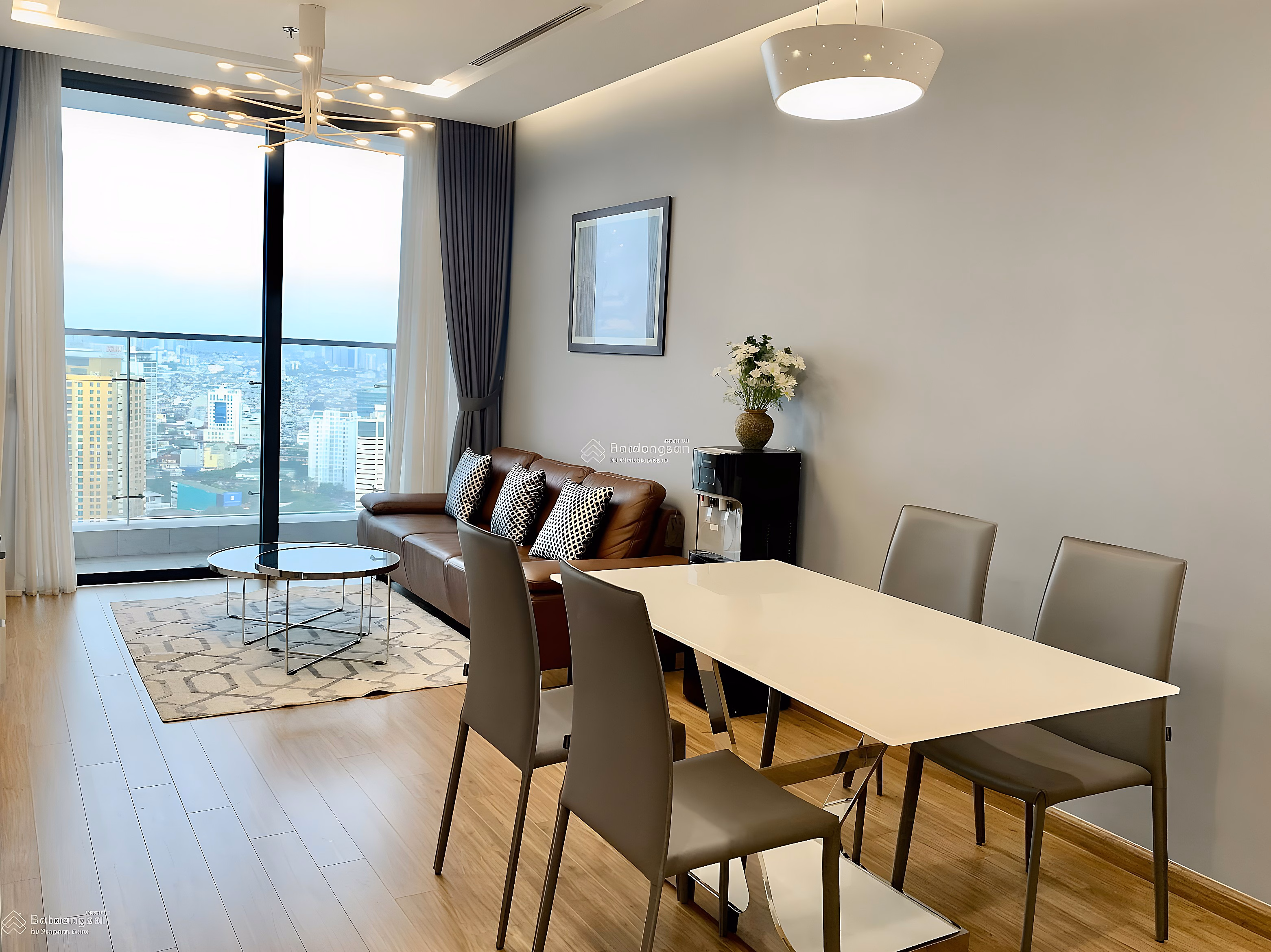 Apartment for sale at Vinhomes Metropolis - Lieu Giai, 25 billion VND, 110m2