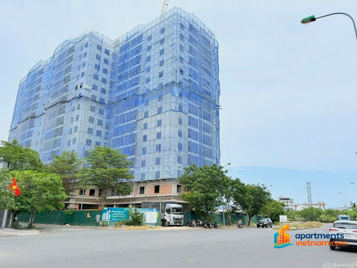 1 apartment number 10, Southeast balcony, 3 bedrooms, 2 bathrooms, sold quickly for 3 billion, 400 million. Contact: 0901 920 *** (Own LV)