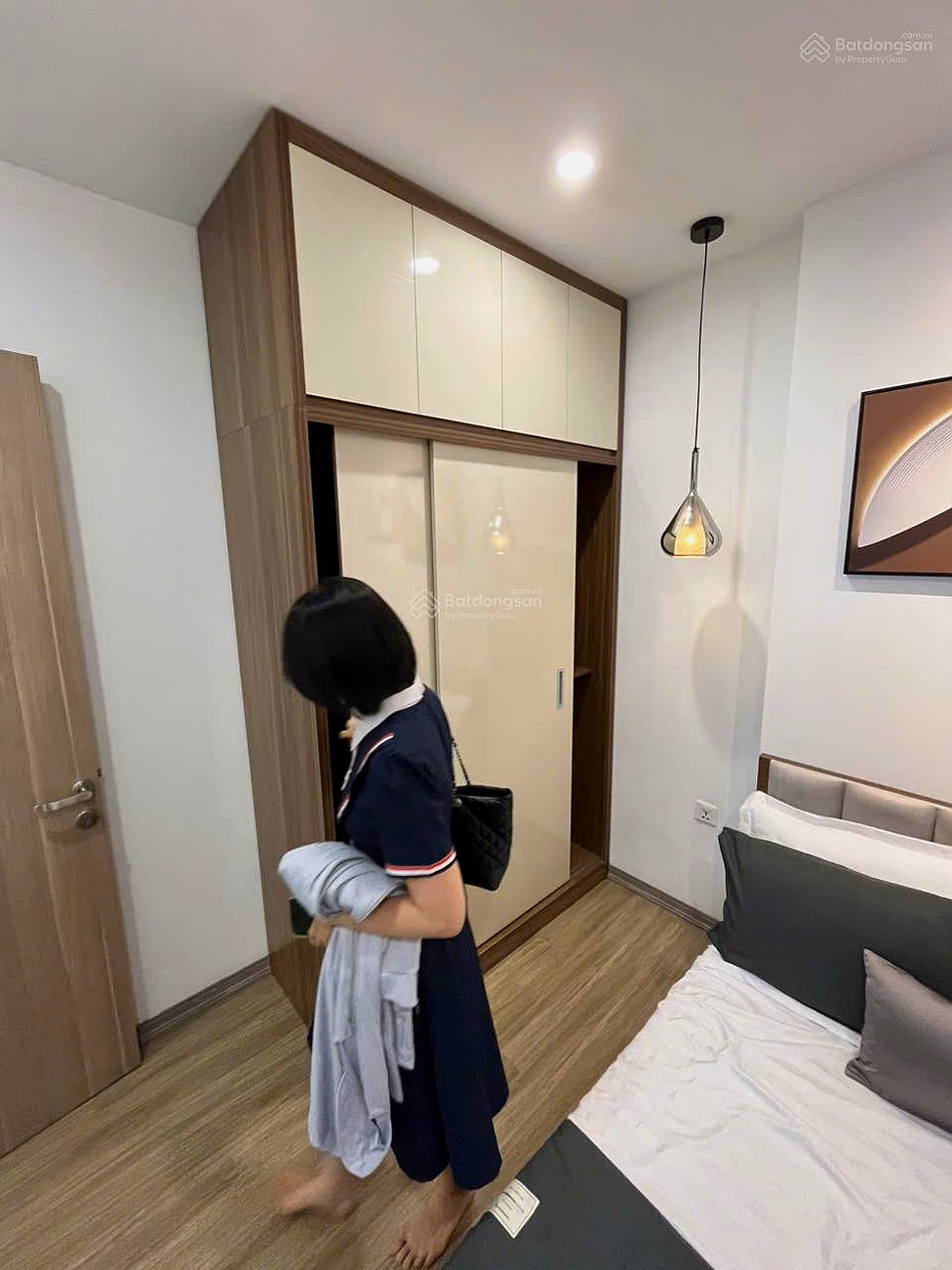 Owner sends for sale 2 bedroom apartment - 54m2 - 4.05 billion fully furnished Vinhomes Smart City urban area