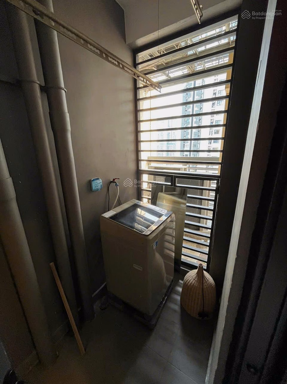 Owner sends for sale 2 bedroom apartment - 54m2 - 4.05 billion fully furnished Vinhomes Smart City urban area