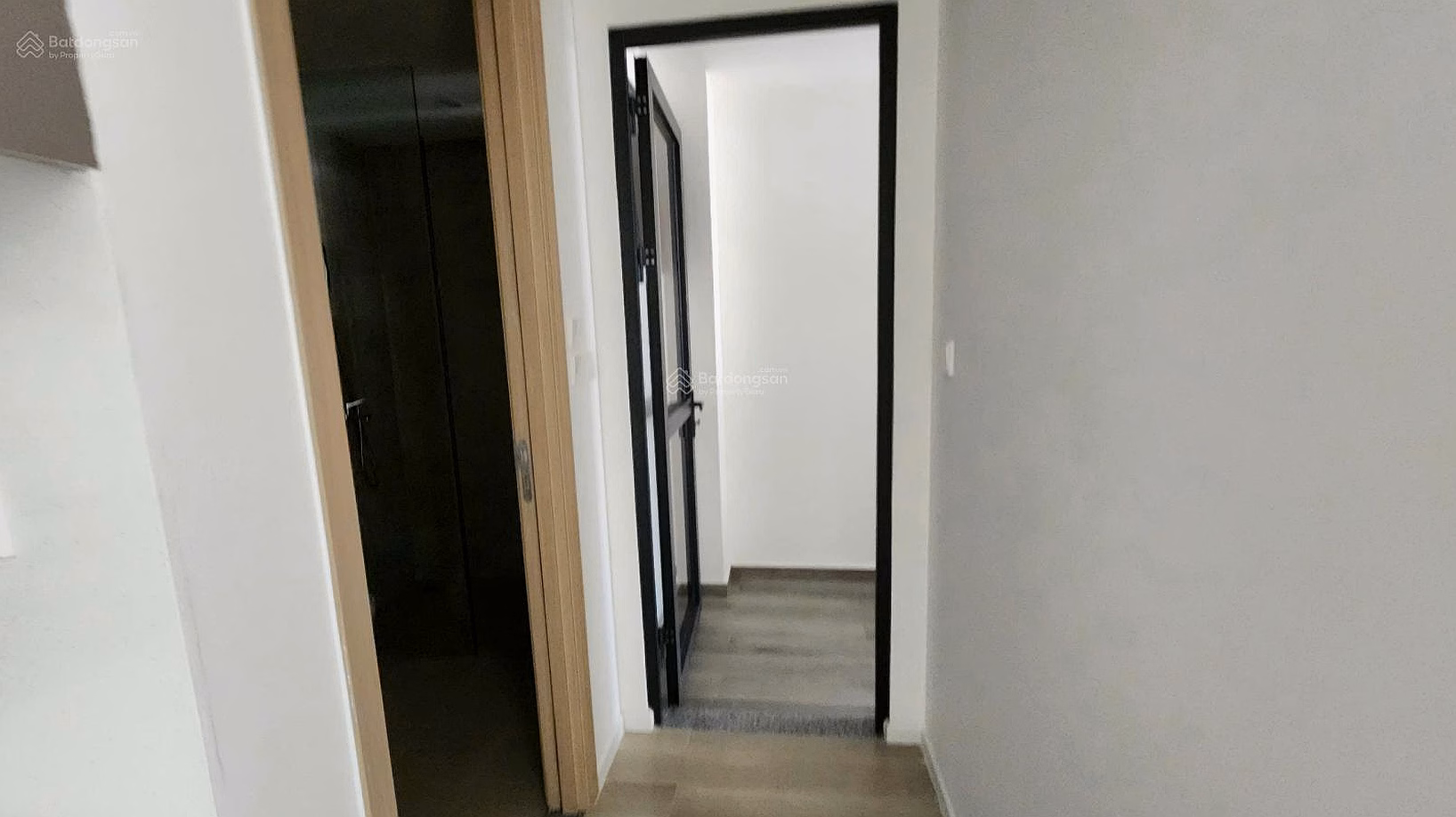 28th floor, Tower C - Southeast, 2 bedrooms, full city view, Masteri Center Point, price 4.93 billion all in