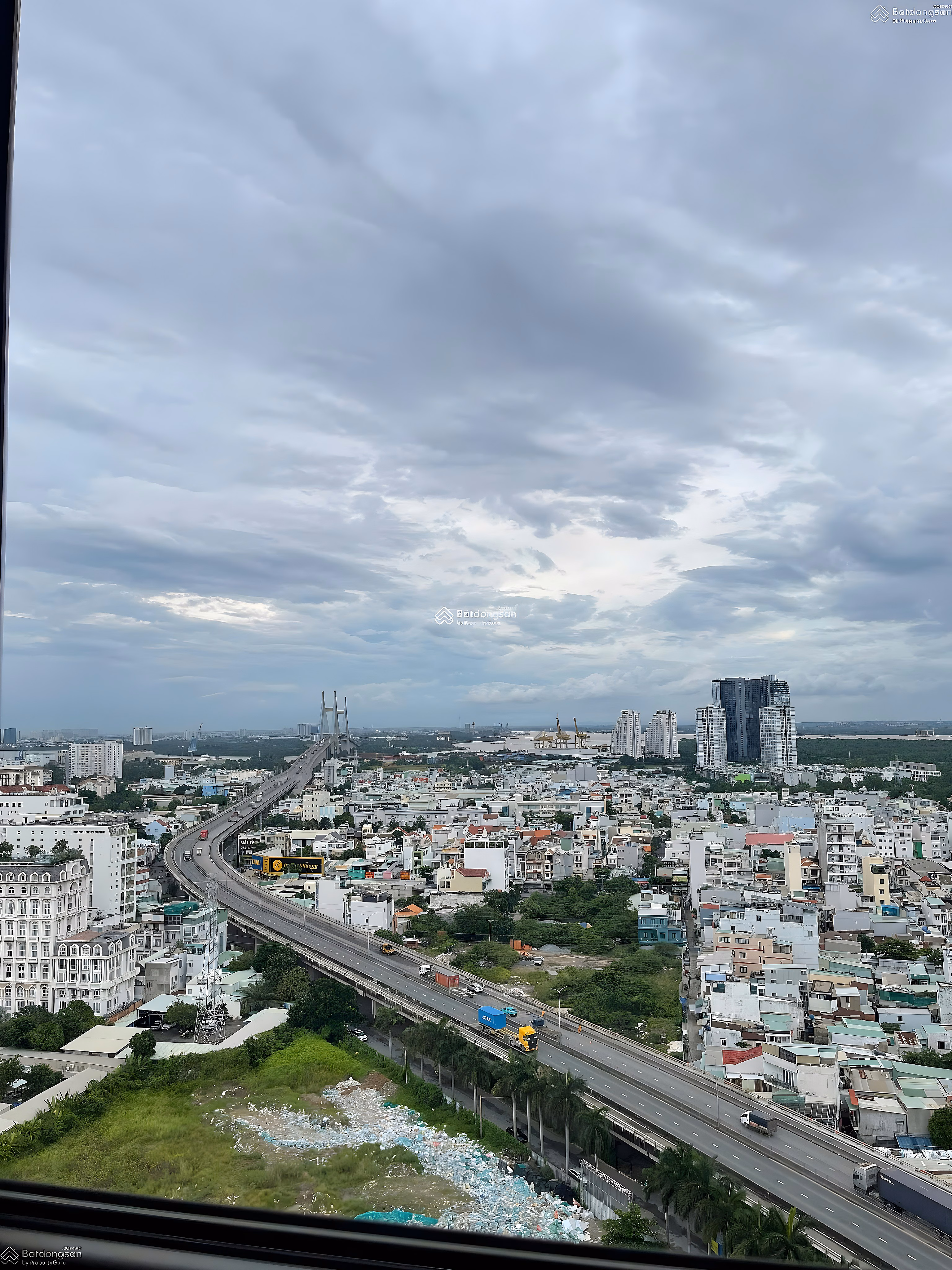 The owner needs to urgently sell a 3-bedroom apartment with Saigon Docklands river view, area 125.5m2, fully furnished, price 6 billion,935