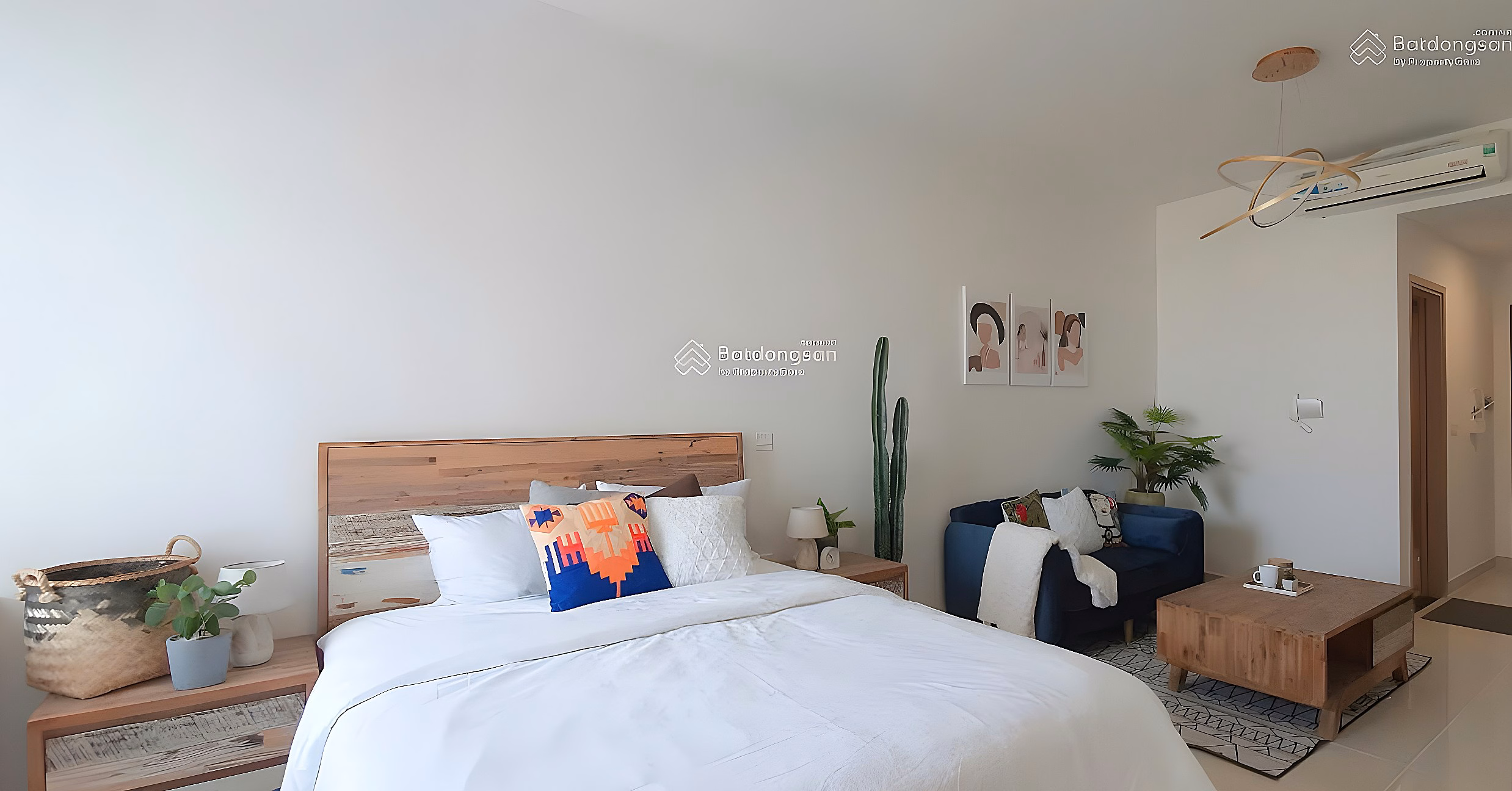 Sunrise City View officetel for rent costs only 13 million/month