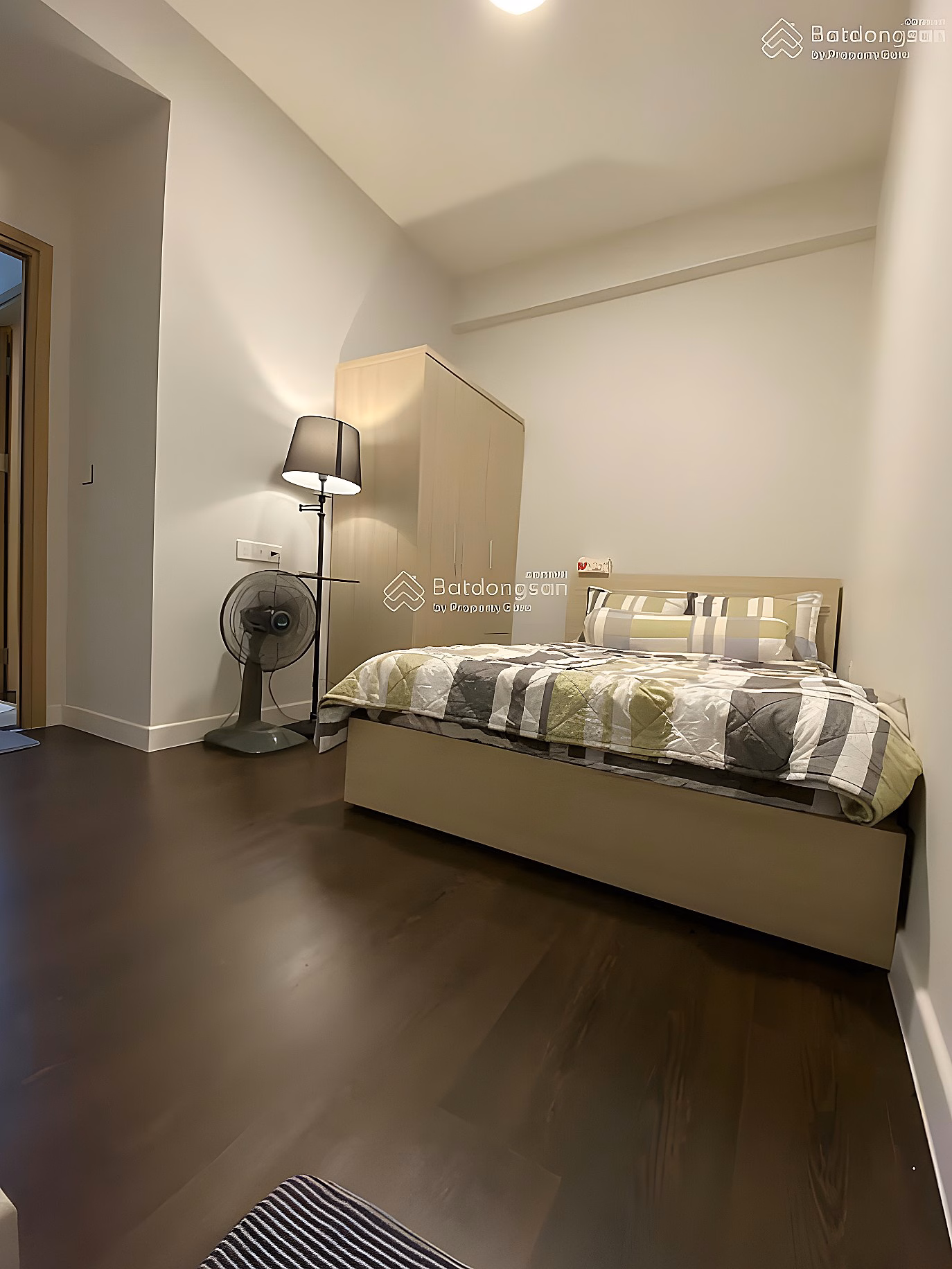 Hot apartment 2 bedrooms 2 bathrooms 73m2 very good price 5.7 billion insurance premium at The Botanica Pho Quang near TSN airport