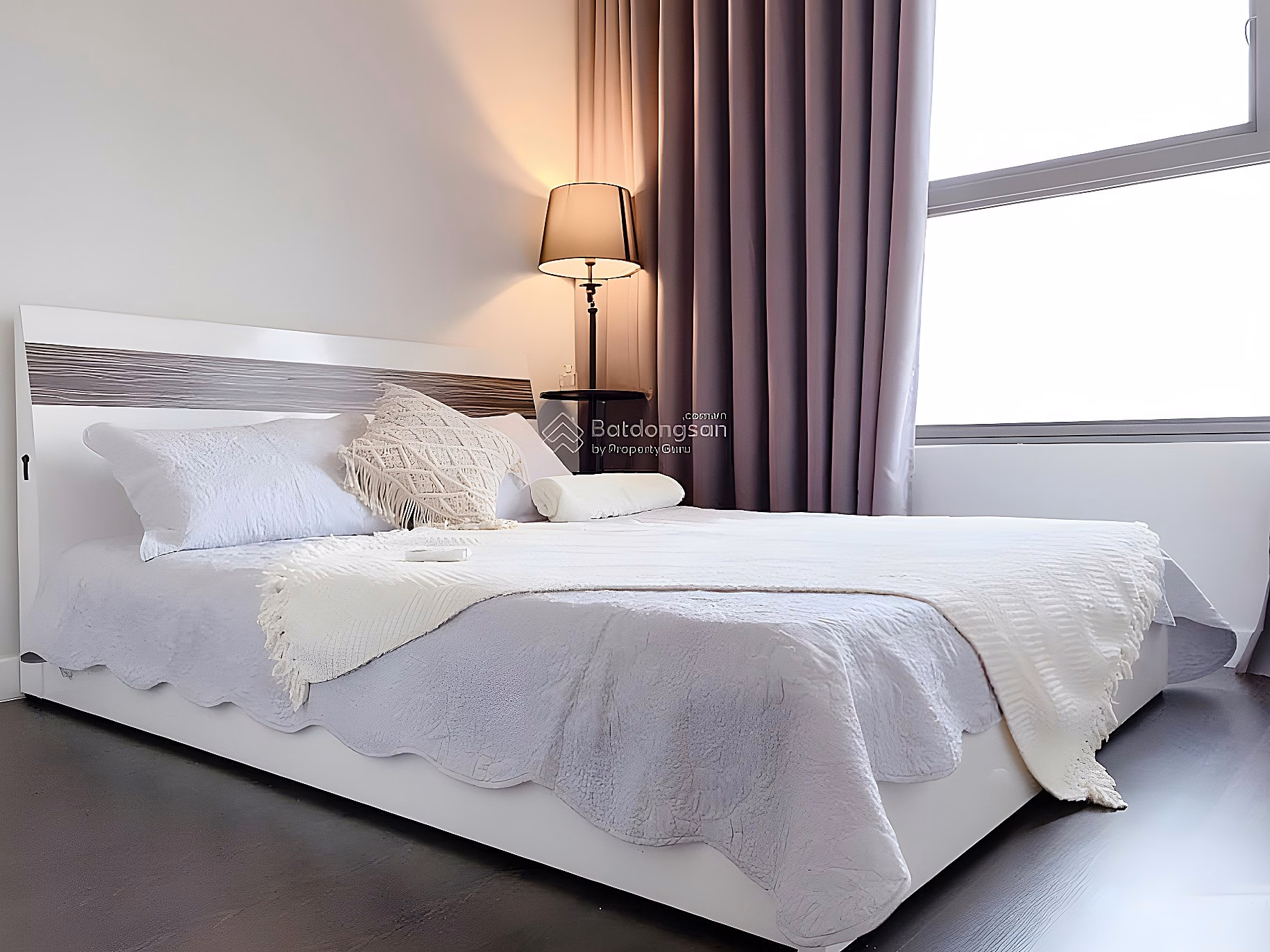 Hot apartment 2 bedrooms 2 bathrooms 73m2 very good price 5.7 billion insurance premium at The Botanica Pho Quang near TSN airport