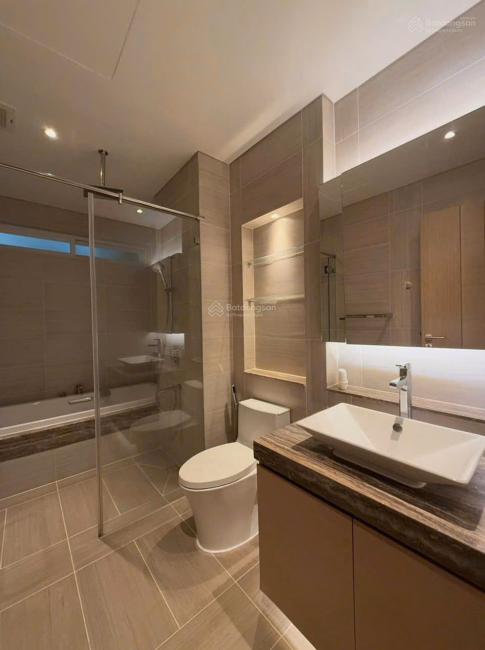 Sarina Sala 2 bedroom 2 bathroom apartment for sale priced at 17.5 billion with notarized book available immediately