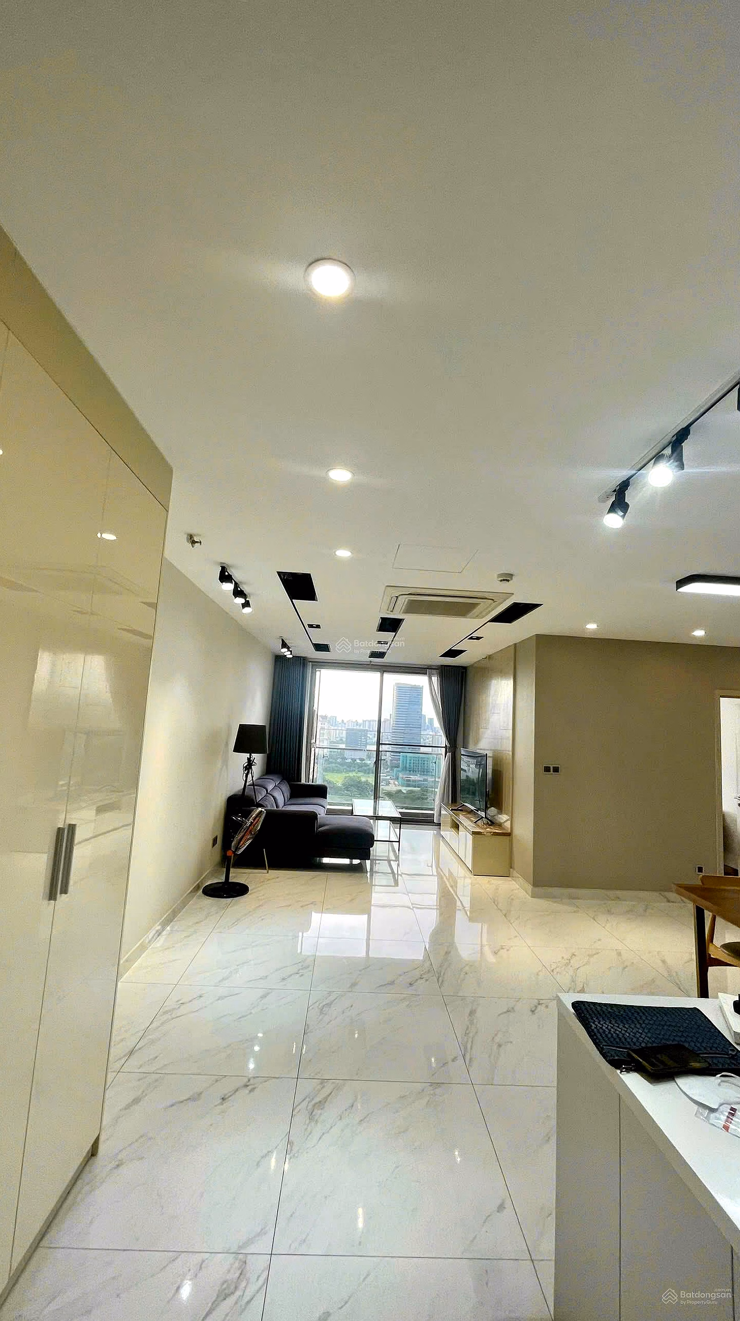 Owner offers to sell Midtown apartment M5-135m2, high floor, corner apartment, river view, price 16 billion all in