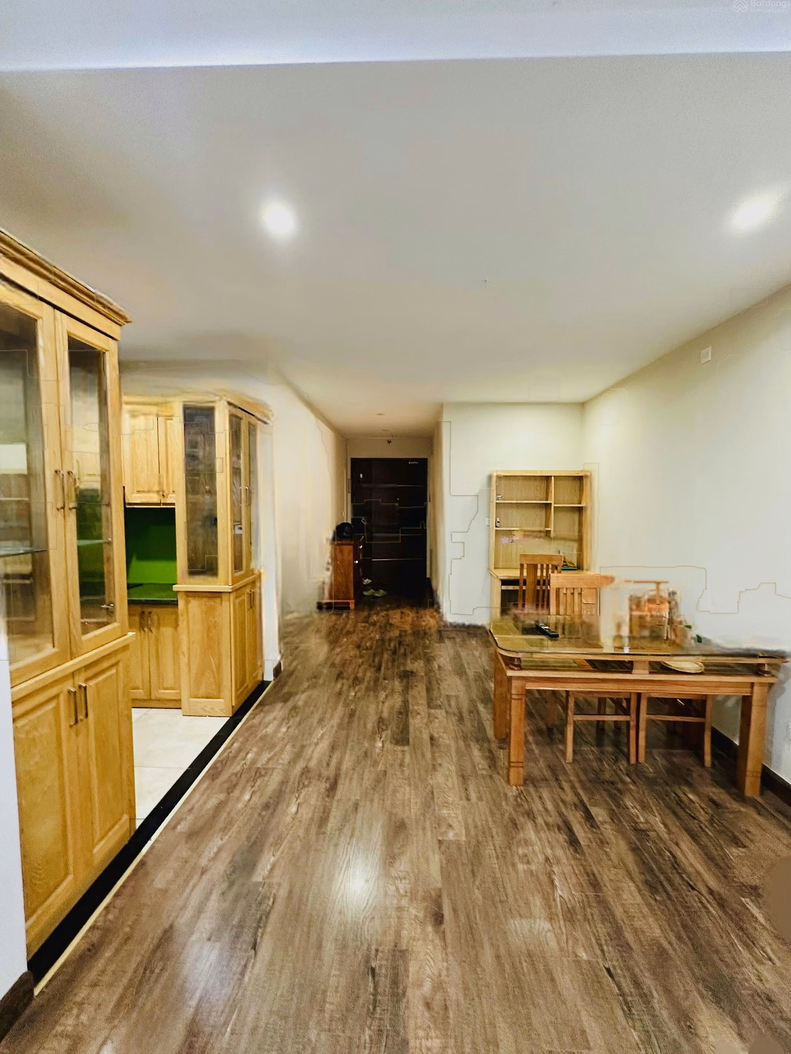 Good price I need to rent a 3-bedroom apartment, area 100m, nice floor, airy house price 16 million/month at Goldseason