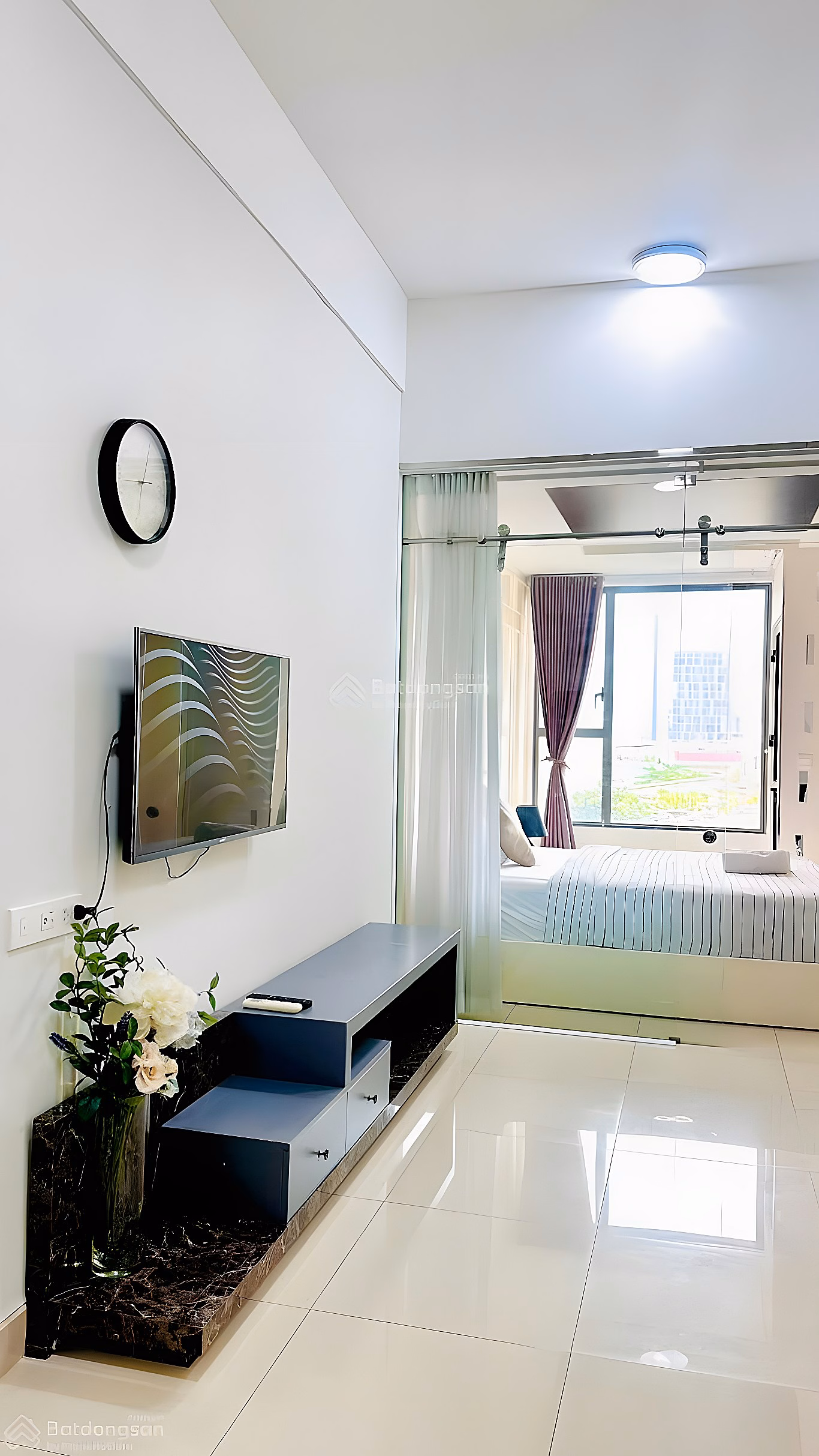 Selling OT River Gate at a good price of 4 billion. There is a private bedroom with full furniture of 38m2***