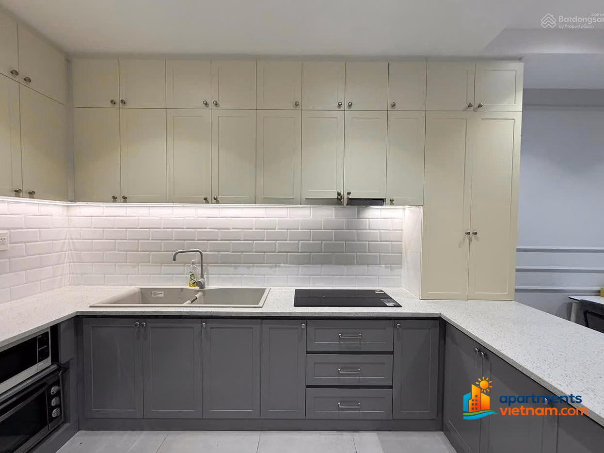 Rent Gold View 2PN2WC 84m2, 100% new luxury furniture right at Ben Van Don District 4, close to District 1, District 3***