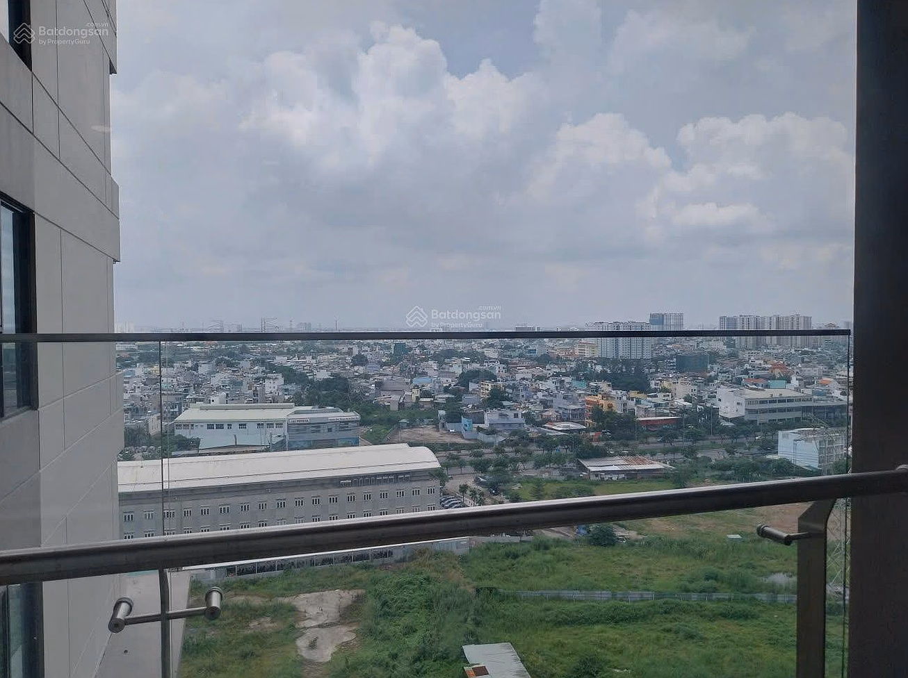 The owner is stuck with money, urgently selling 61m2, 2 bedrooms, 1 bathroom, only 3.79 billion, new house, nice view, HT borrowed 70%***