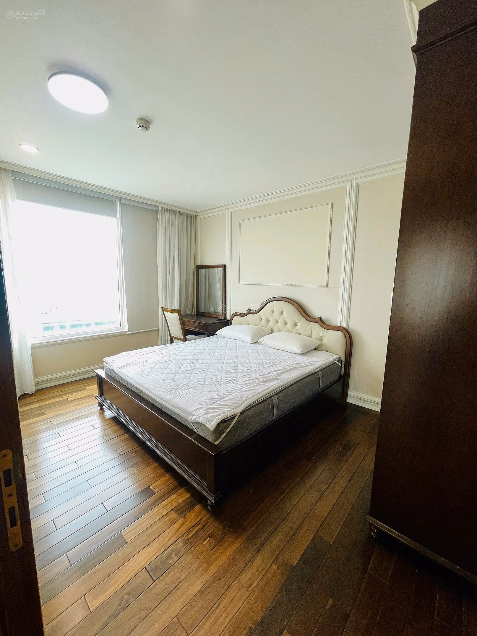 2 bedroom/75m² apartment for rent at Léman Luxury (Nguyen Dinh Chieu, District 3). High-end furniture. Price 35 million/month
