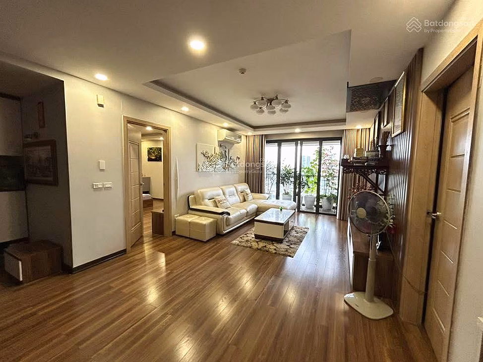 I need to sell apartment Vien 103, Van Quan 84m2, 2 bedrooms, 2 vs., good price