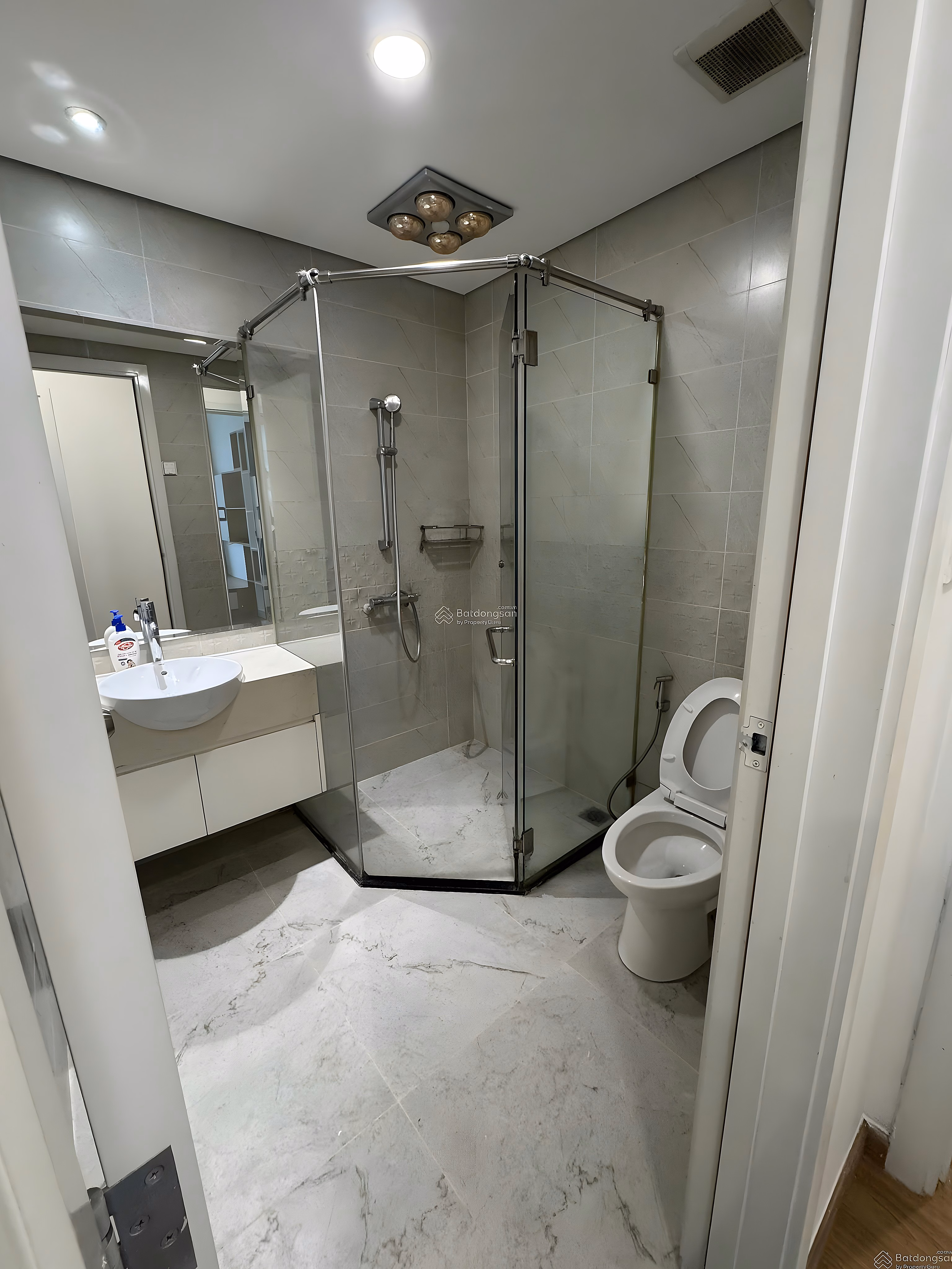 (New) Urgent sale of apartment 3N 2VS, 106m2, price 9.X billion, BC Southeast fully furnished, Vinhomes Gardenia project