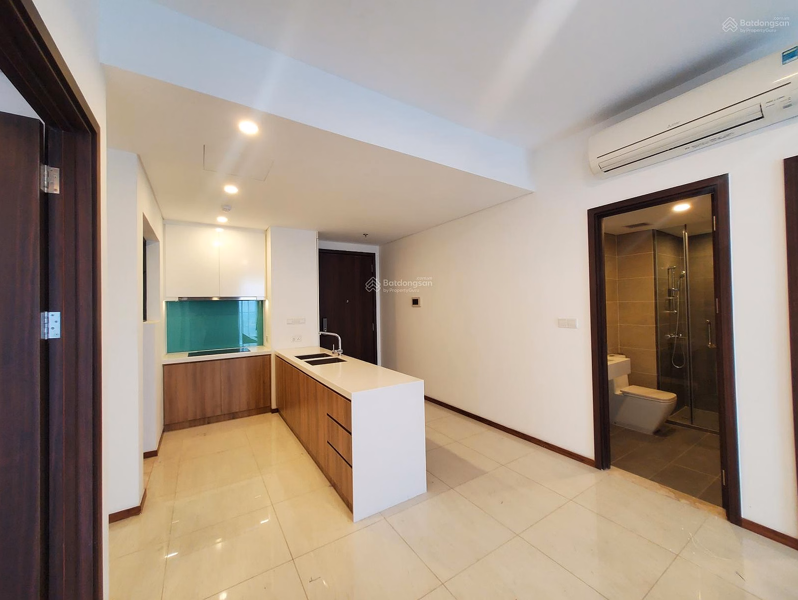 One Verandah apartment for sale - 2 bedrooms 81m2 river view SG & District 7, cool SE balcony, cheap price for 1 apartment with river view