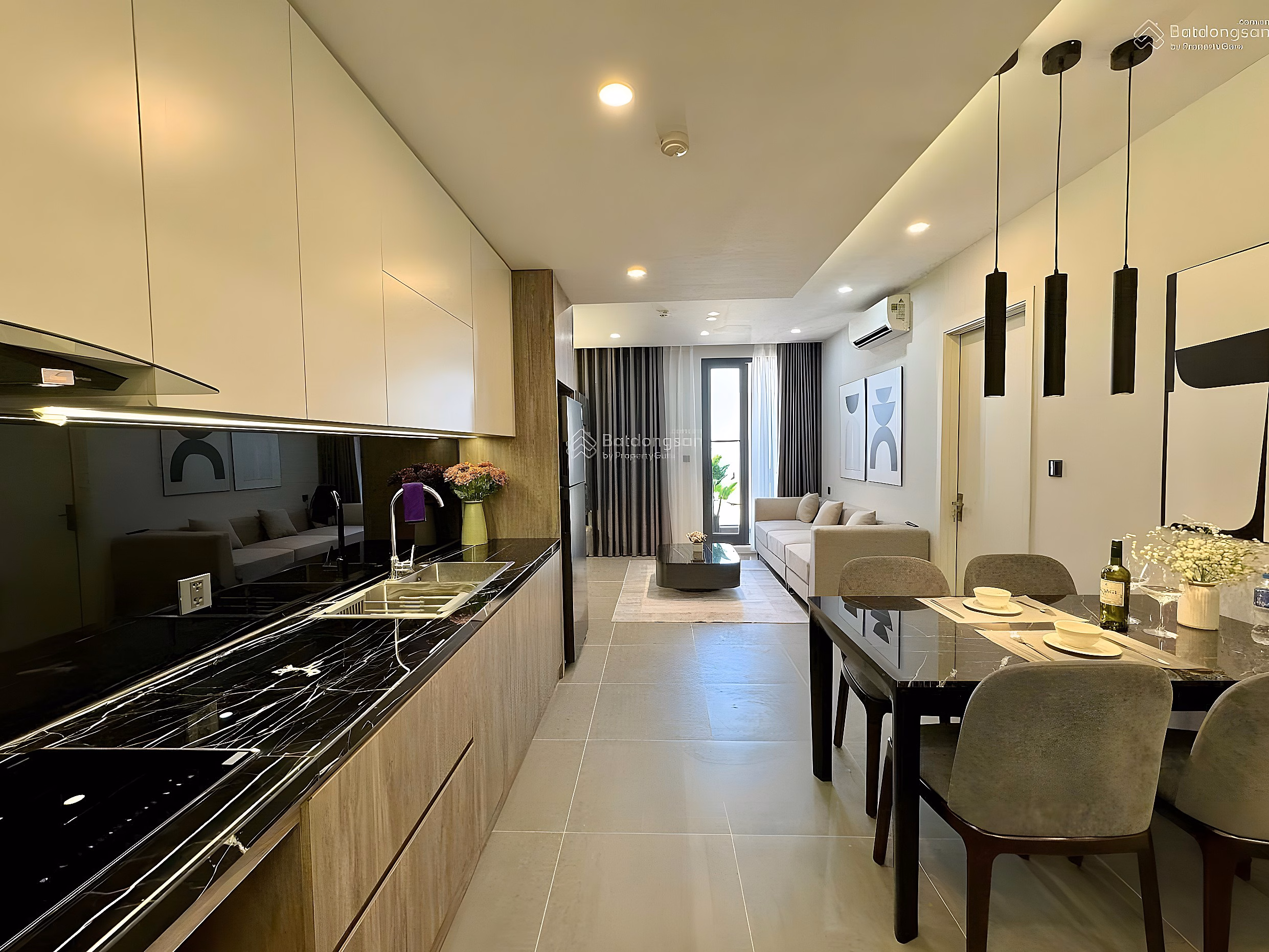 Selling Samsora Cau Am apartment 70m2, 2 bedrooms, 2 bathrooms, VIP furniture, price over 4 billion