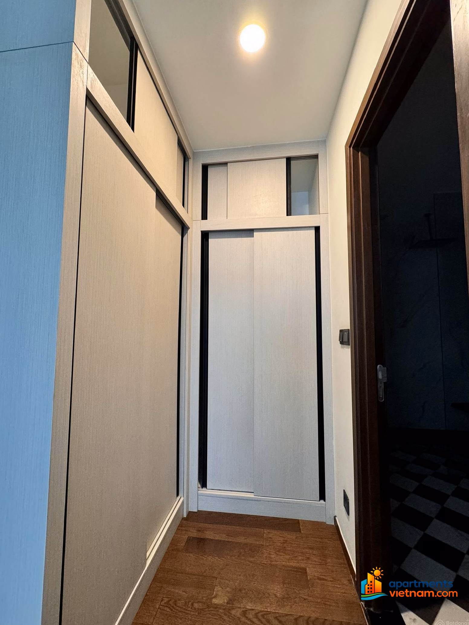 3 bedrooms for rent at D'Edge Thao Dien, garden apartment. Specializing in renting/transfering 1 bedroom - 4 bedroom d'Edge
