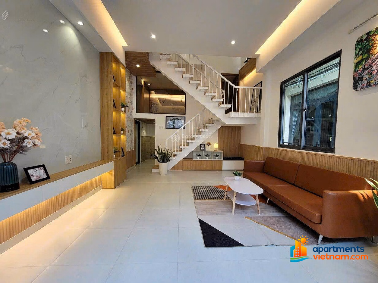 Private house 3 bedrooms, 2 bathrooms, 43.9m2, 3.85 billion at Le Duan, Chinh Gian, Thanh Khe, Da Nang