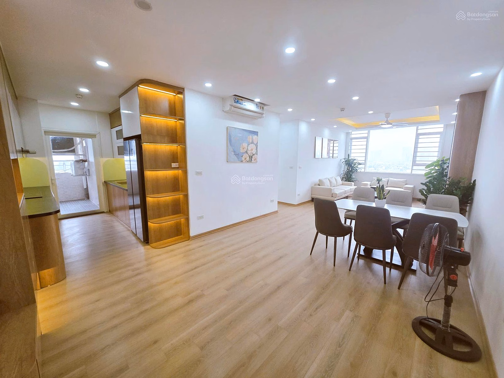 Super beautiful corner apartment for sale at OCT2 Viglacera Xuan Phuong building, fully furnished, ready to use, just move in