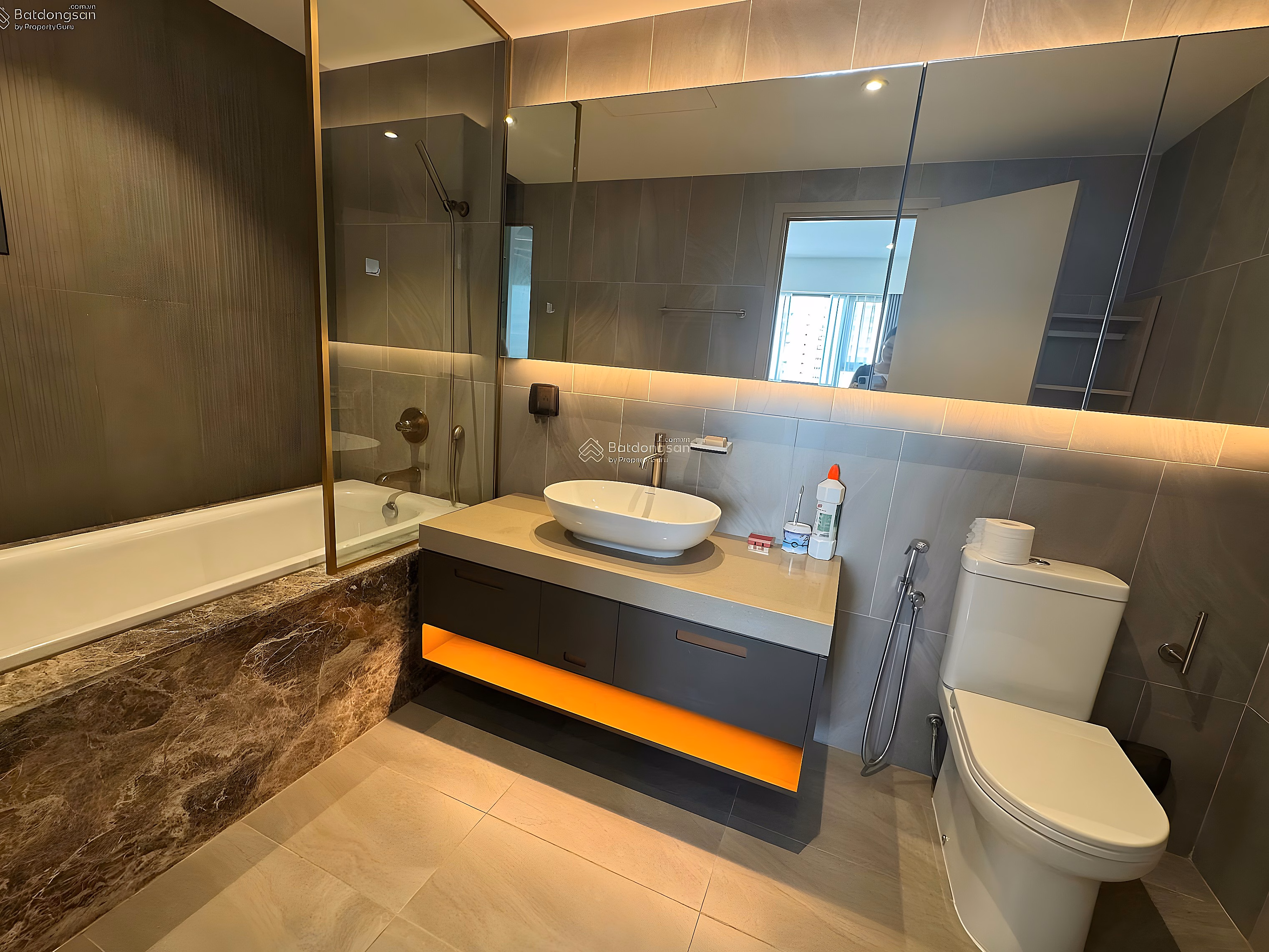 Green Valley apartment for rent, 3 bedrooms, fully furnished, with car, very nice house*** (Van Anh)